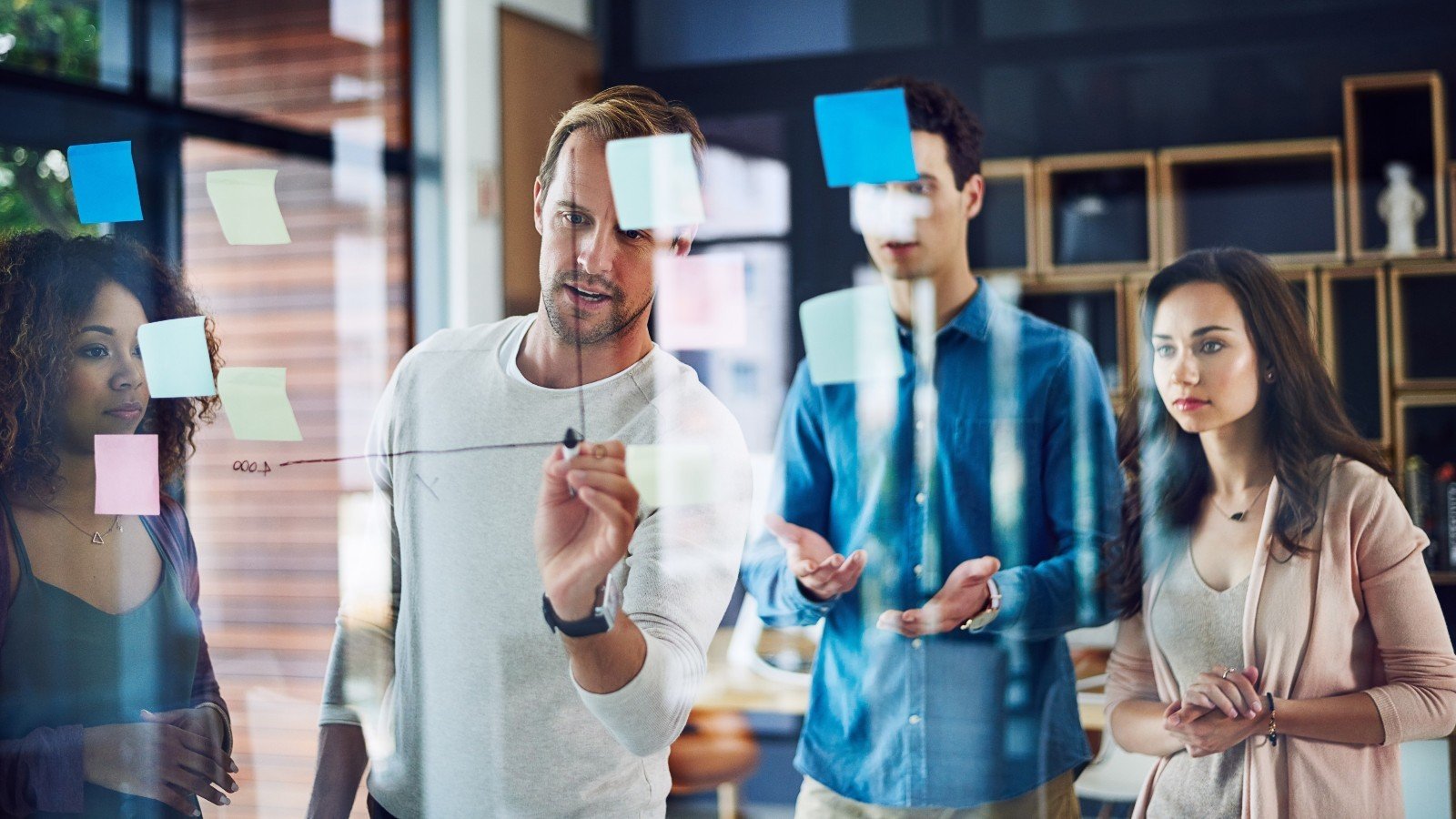 Pour une structure sans informaticien, le choix du format compte plus que la qualification du formateur - ©PeopleImages.com - Yuri A / Shutterstock