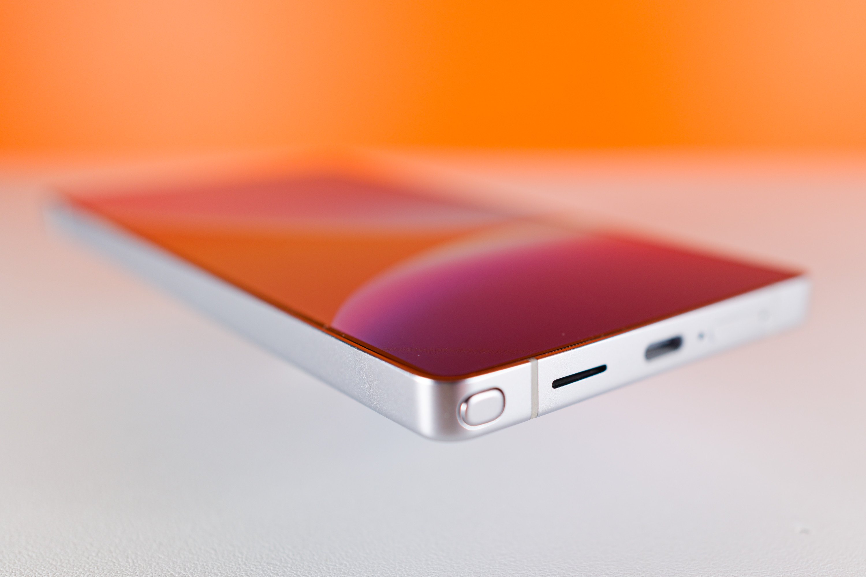 Pour le moment, l'Exynos 2600 s'annonce sensiblement plus performant que l'A19 Pro d'Apple et le Snapdragon 8 Elite Gen 5. © Marc Mitrani pour Clubic