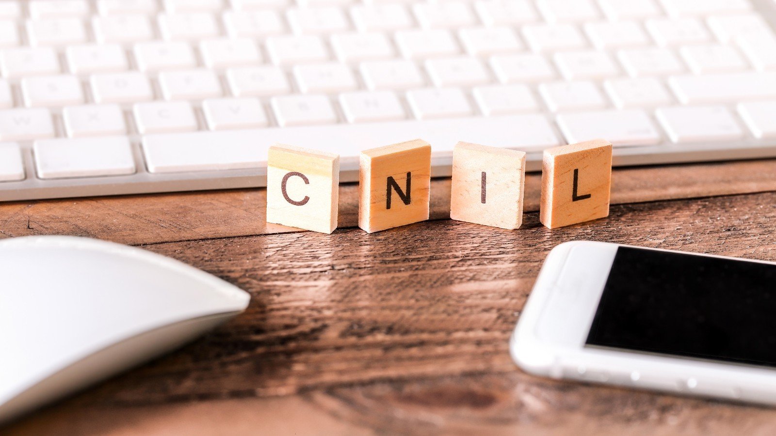 La CNIL recommande de conserver ces éléments pendant au moins cinq ans, durée correspondant au délai de prescription des sanctions administratives - ©Jerome.Romme / Shutterstock