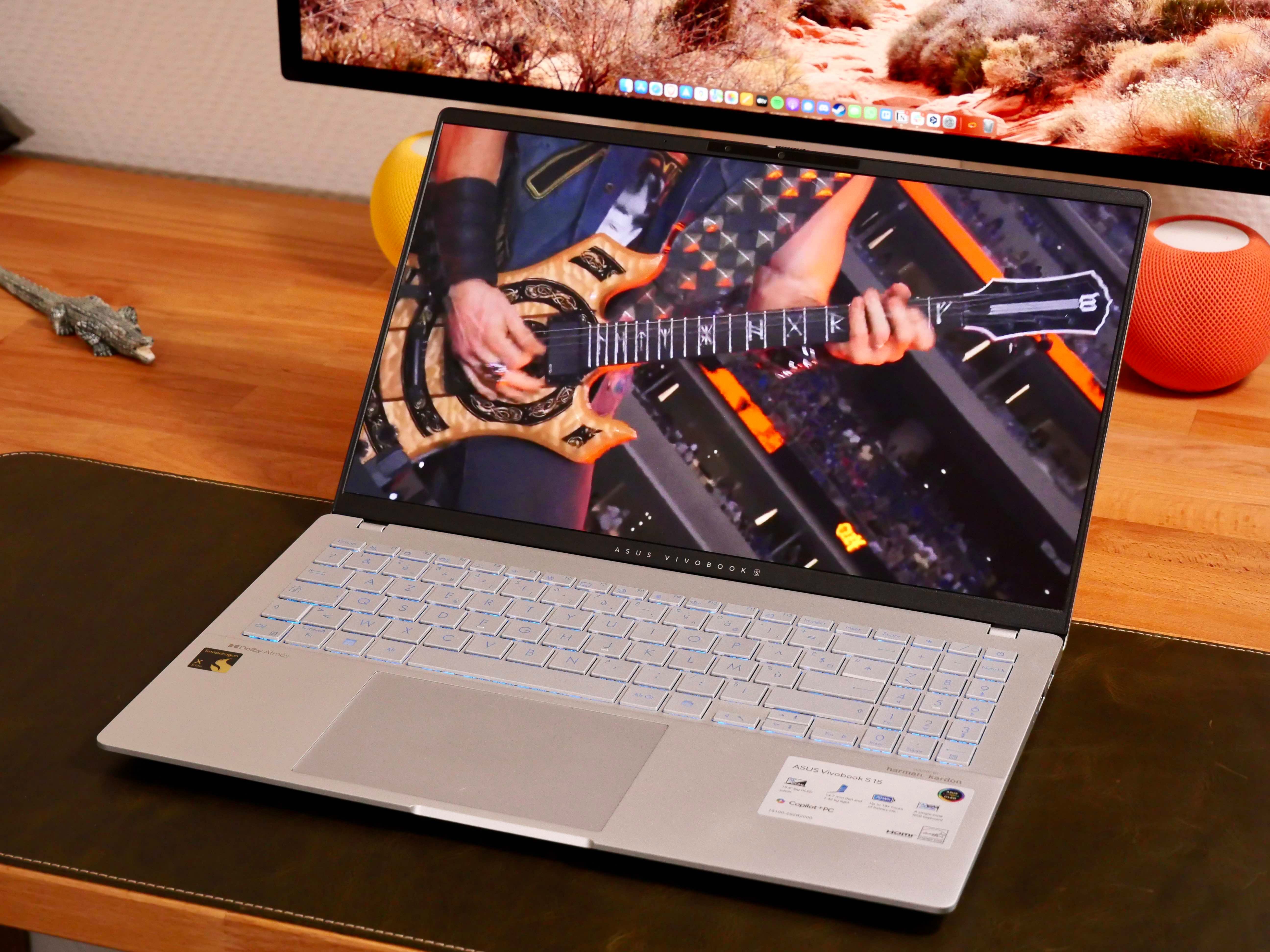 L'ASUS Vivobook S15 OLED en version Snapdragon X Elite © Clubic