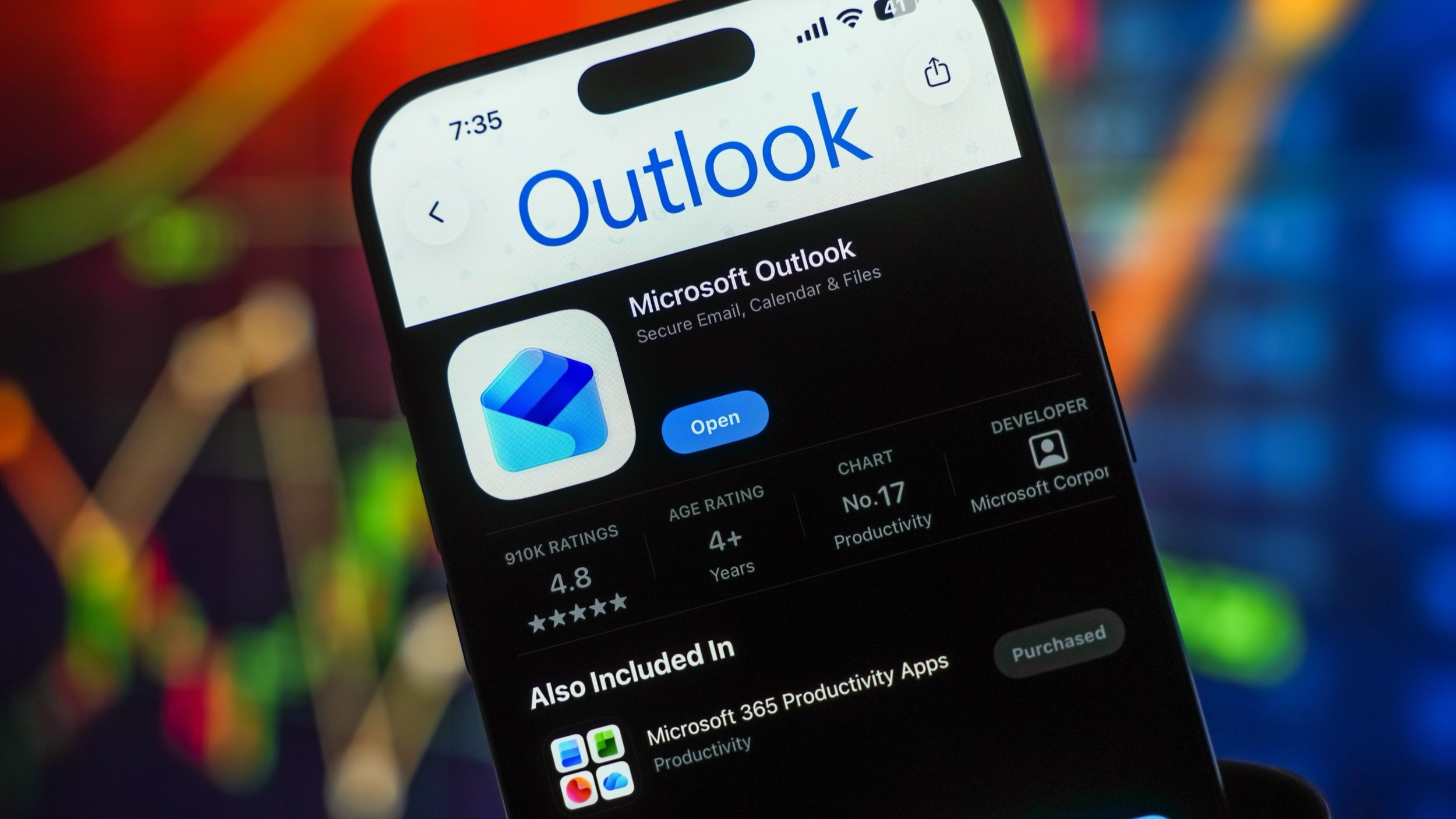 Outlook s’attaque enfin à une tâche inutilement pénible, et vous allez gagner un temps fou. © Stockinq / Shutterstock
