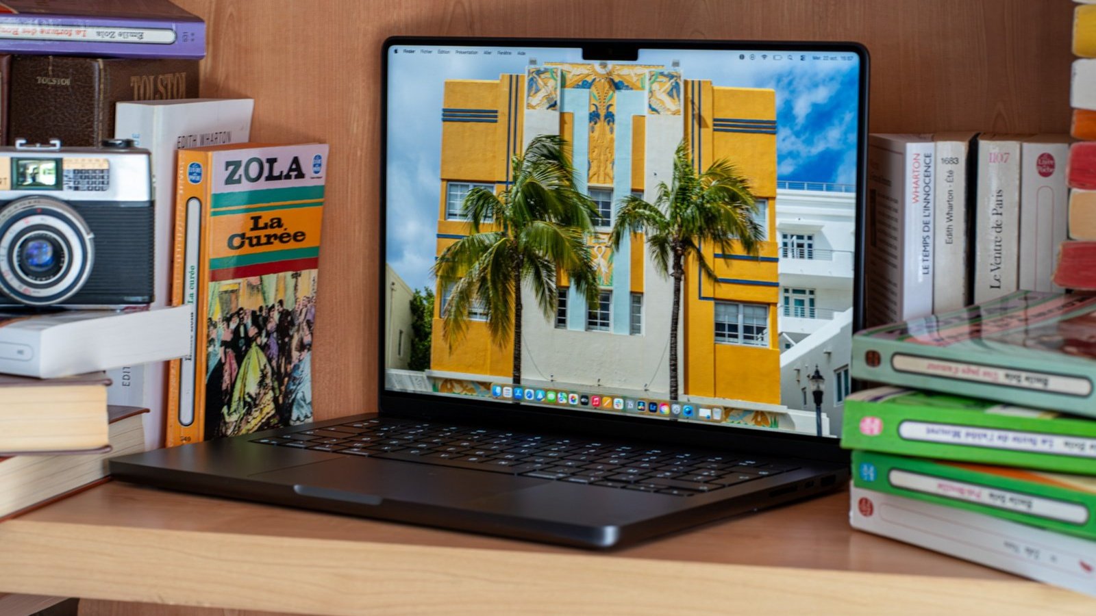 Le dernier Apple MacBook Pro avec sa puce M5. ©Nathan Le Gohlisse pour Clubic