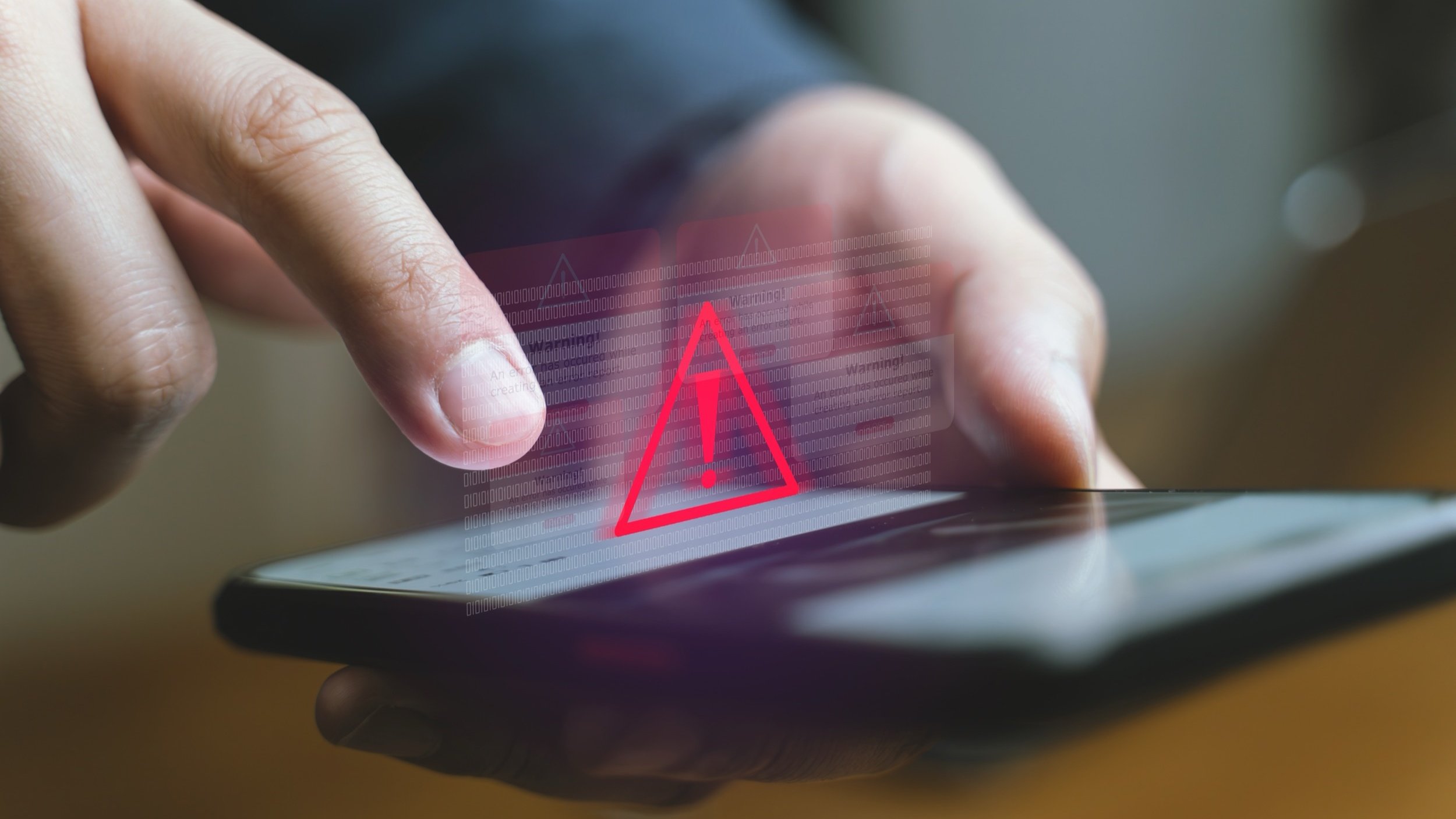 Ce malware Android se fait passer pour Chrome ou TikTok pour mieux piller vos comptes bancaires. © Ken stocker / Shutterstock