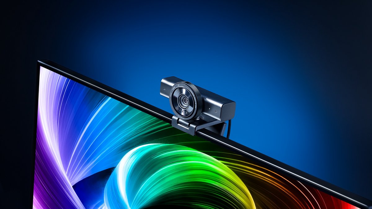 Fini le design typé "objectif". Les Razer Kiyo V2 et V2 X s'affichent avec un form factor plus classiques pour des webcams. © Razer