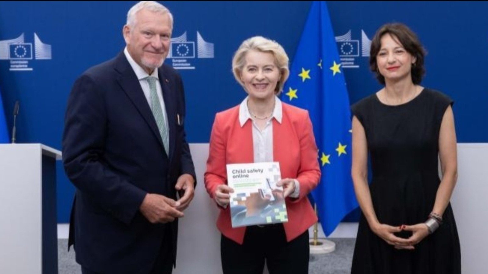 À Bruxelles, lundi 13 juillet, les co-présidents du Panel spécial sur la sécurité des enfants en ligne, le professeur Jörg Fegert et la docteure Maria Melchior, ont transmis leur rapport final à la présidente de la Commission européenne, Ursula von der Leyen - ©Commission Européenne