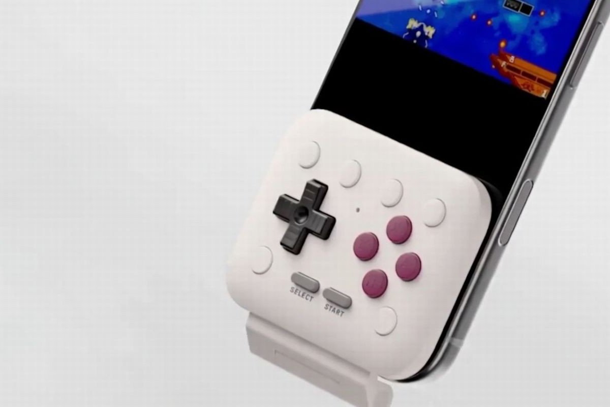 La manette pour smartphone au bon goût de Game Boy. ©8BitDo