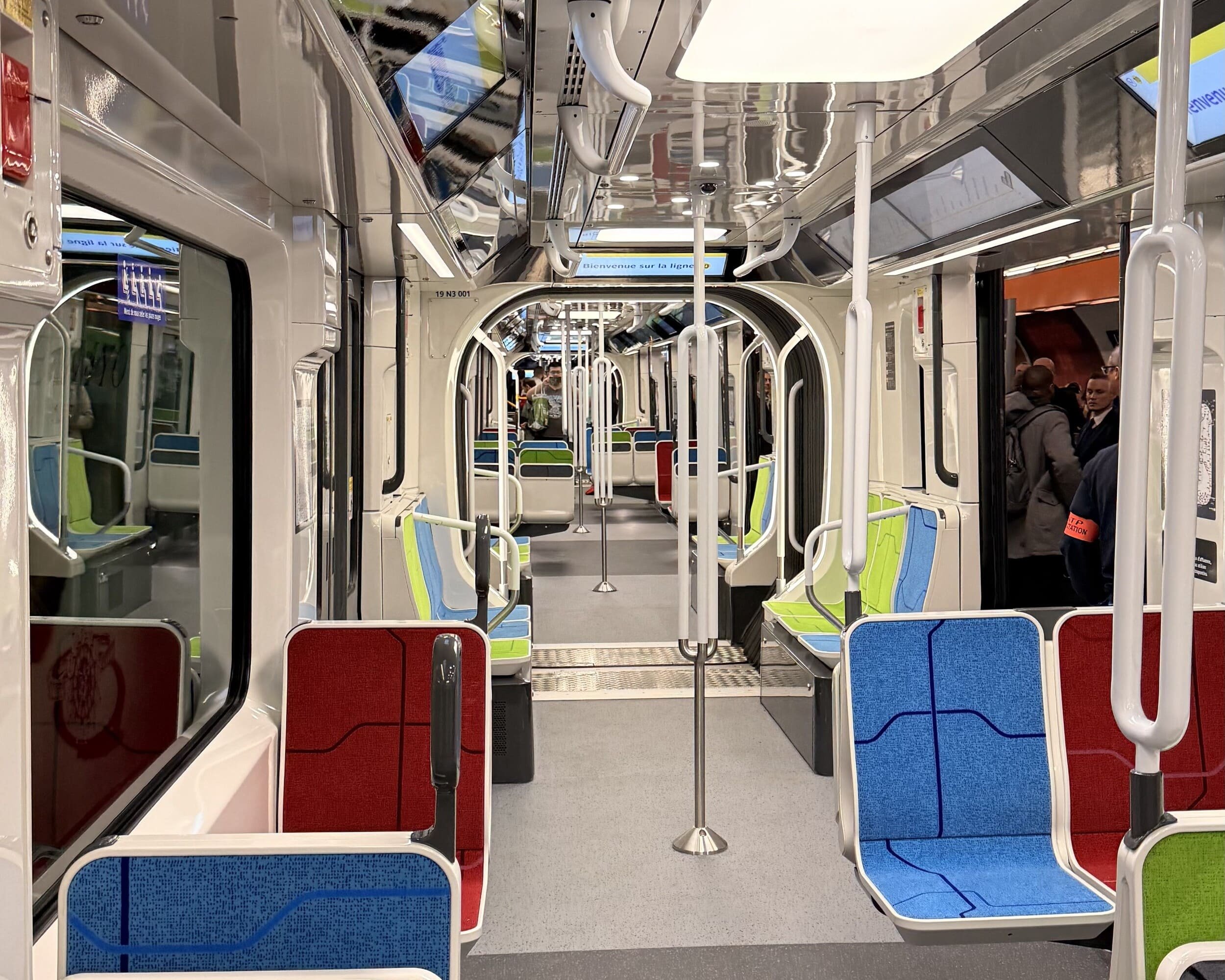 Bienvenue à bord du MF19, en photo jeudi matin lors de la célébration de son arrivée sur la ligne 10 © Île-de-France Mobilités