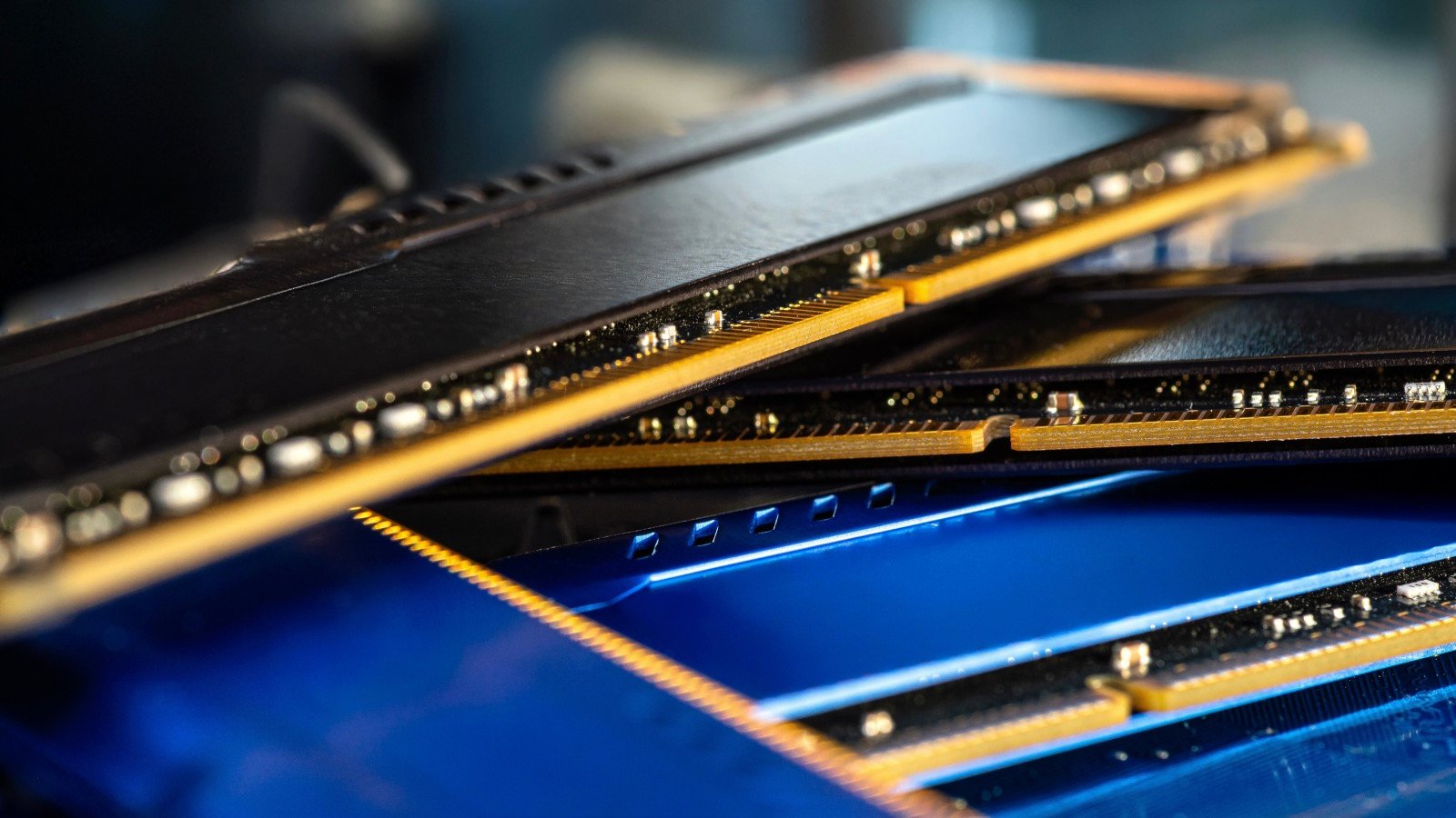 32 ou 16 Go pour jouer ? Microsoft décide de ne plus se mouiller. ©Kinek00 x Shutterstock