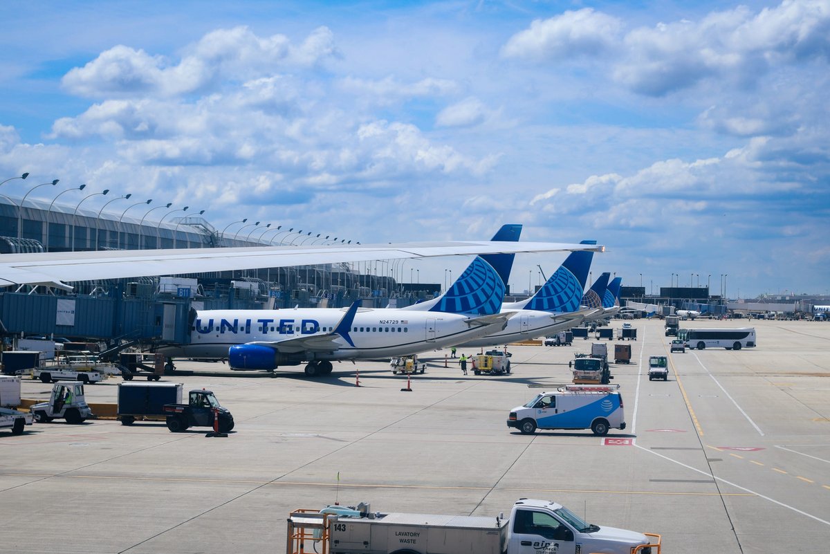 Les avions de la compagnie United Airlines s'équipent de Spority © Gondronx Studio / Shutterstock.com