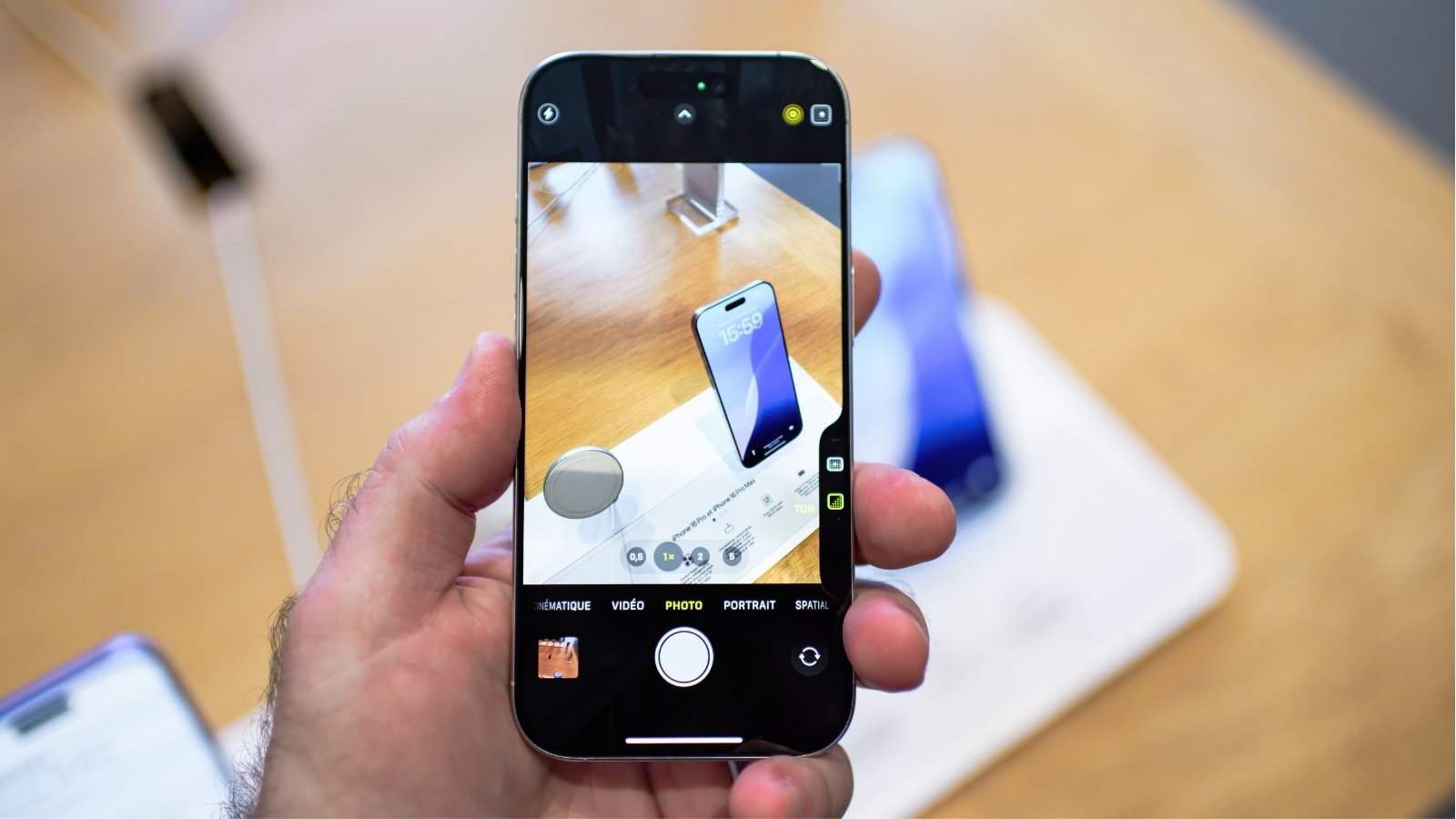 iOS devrait authentifier vos photos pour prouver que ce n'est pas de l'IA ©Hadrian / Shutterstock.com