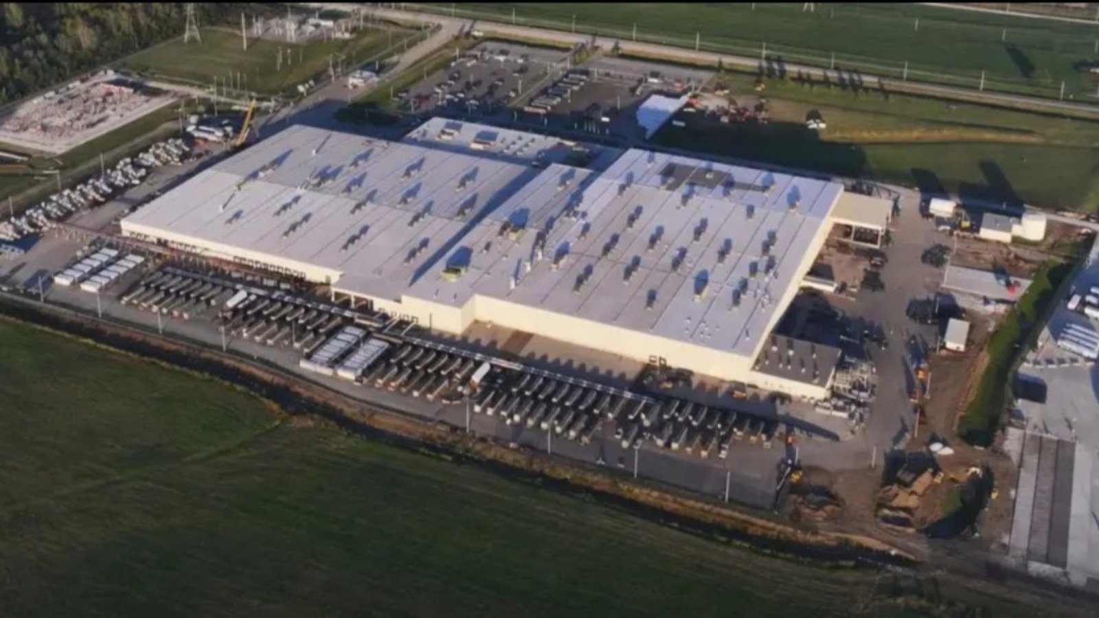 Nvidia occupe une position singulière dans cet accord. Le fabricant de puces fournit le matériel qui équipe les serveurs de Colossus 2 et a simultanément injecté environ 725 millions d'euros dans Reflection AI l'an dernier - ©xAI