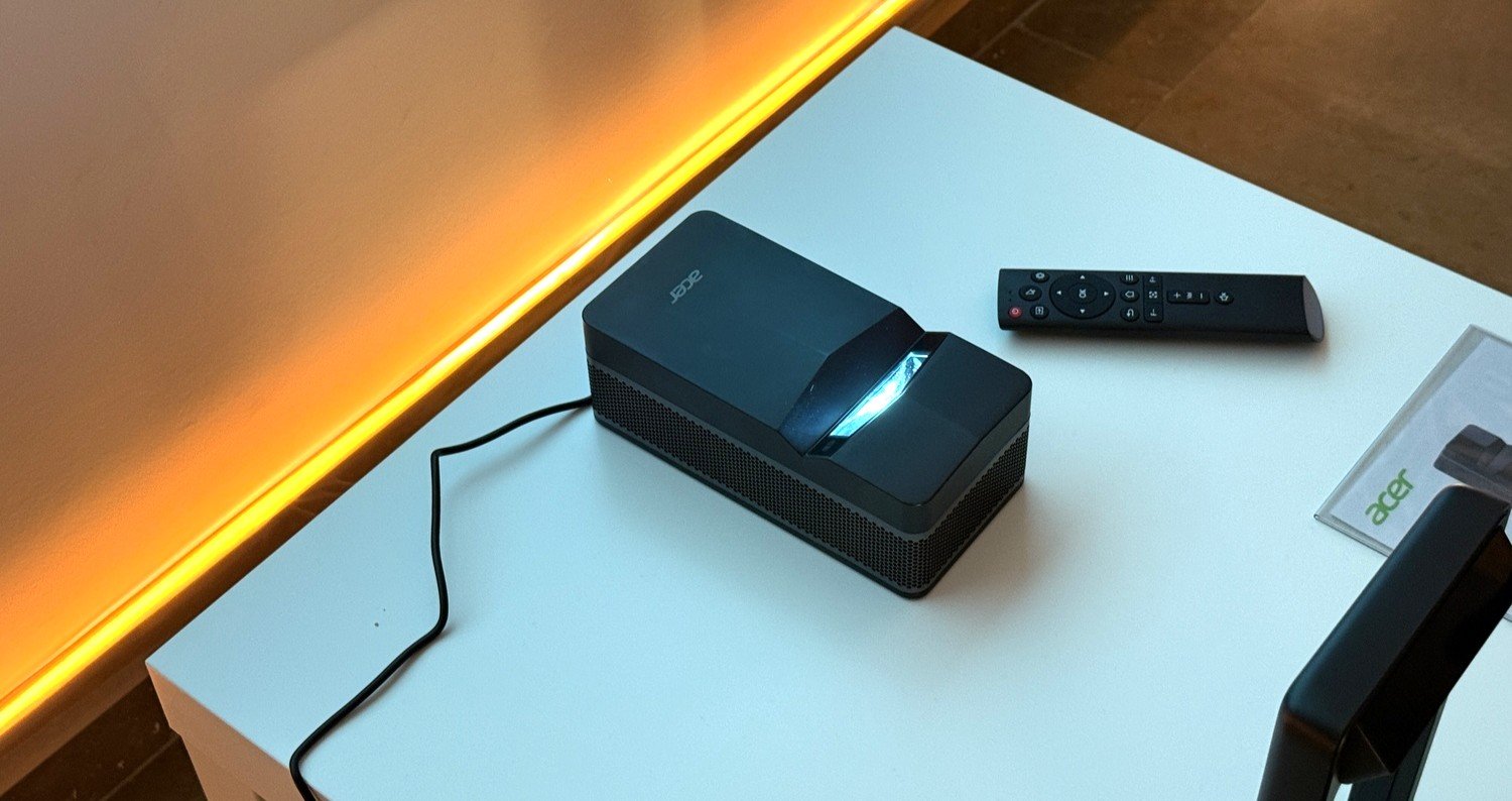 Le Acer PD1520US est vraiment compact - © Charles Gouin-Peyrot pour Clubic