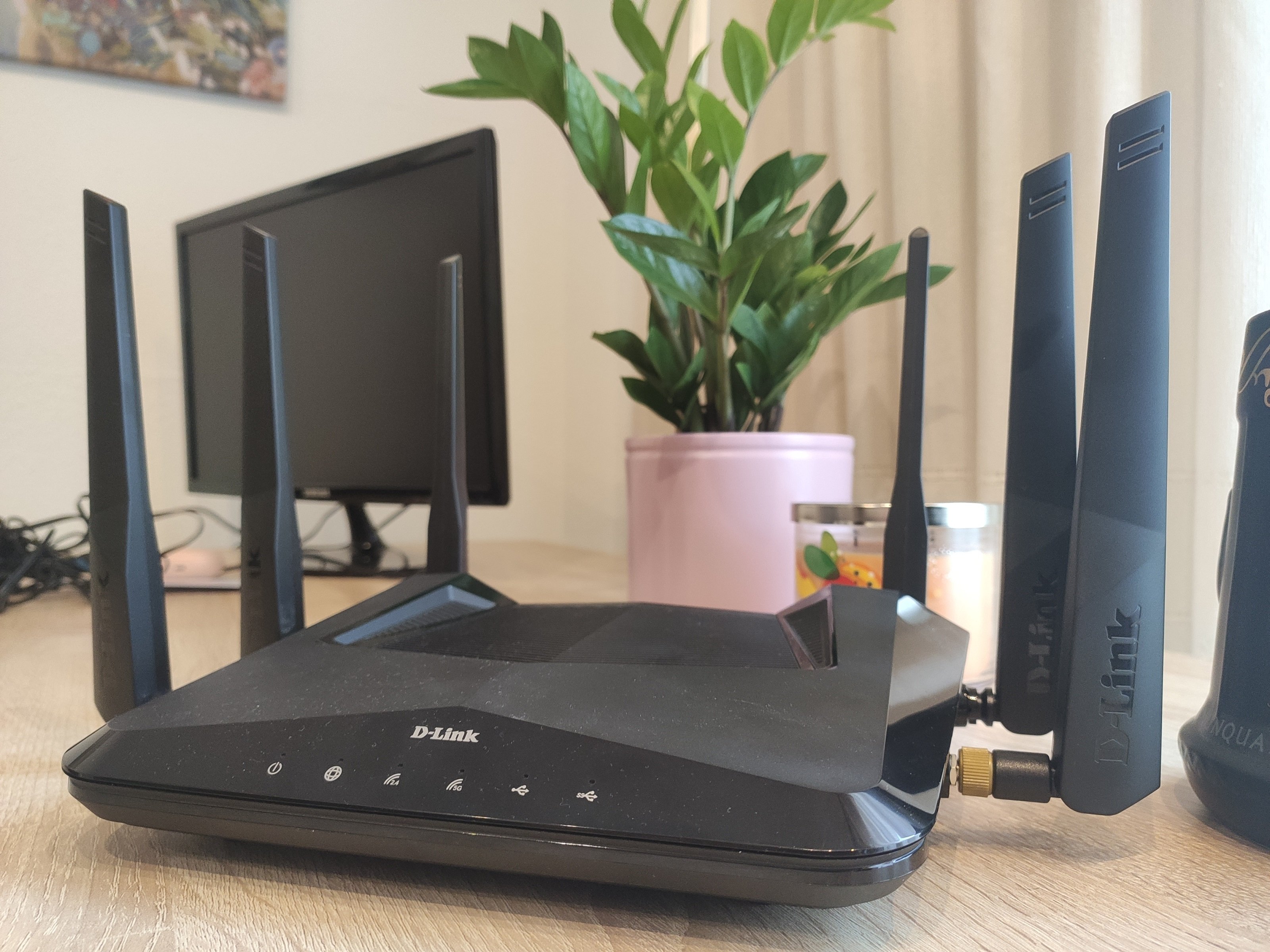 Le D-Link DIR-X5460 en impose © Alexandre Schmid pour Clubic