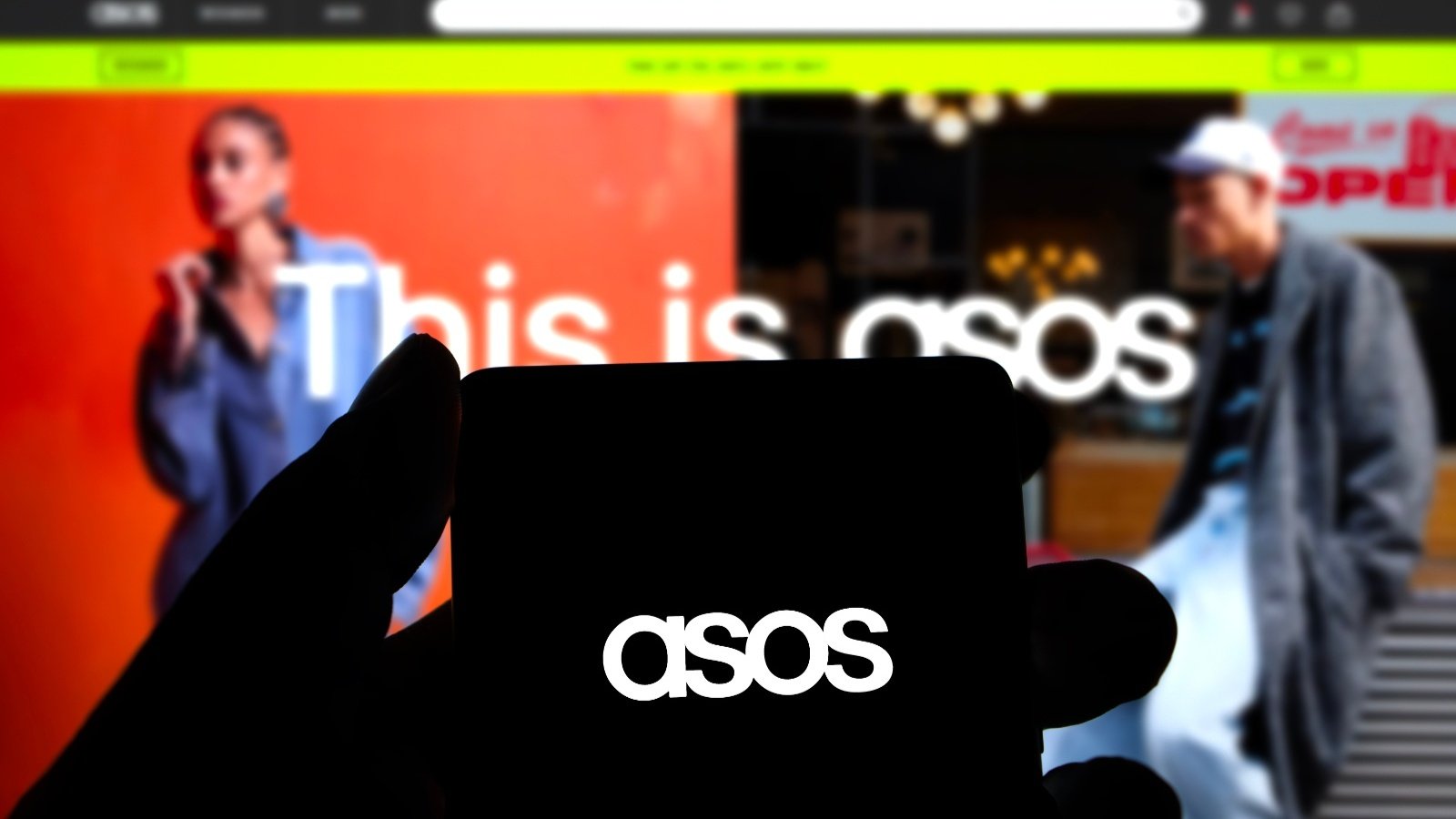 ASOS a confirmé l'envoi non autorisé de ce message et n'exclut pas un accès à certaines informations personnelles de ses clients - ©Mamun_Sheikh / Shutterstock