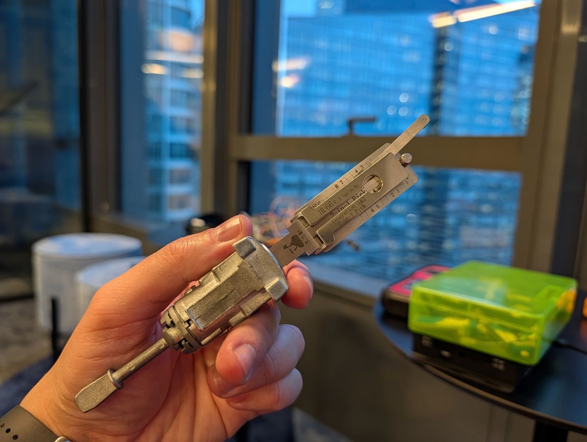 Système de crochetage de serrure. © Alexandre Boero / Clubic