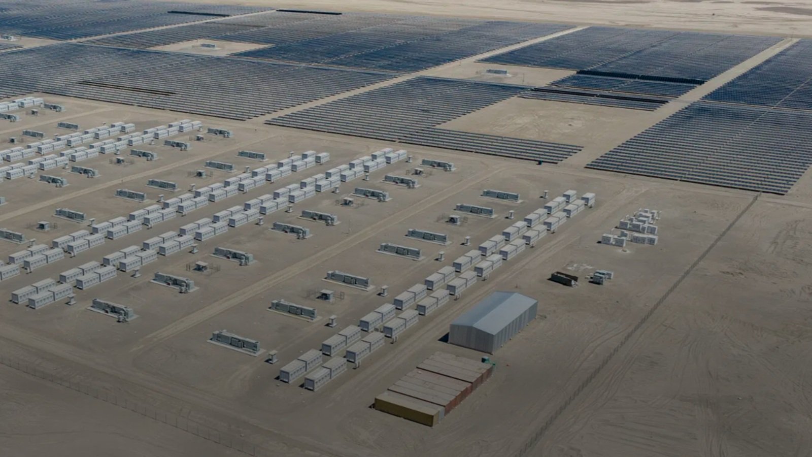 La nouvelle ferme de batteries, Victor Jara est située dans la région de Tarapacá, au nord du Chili, en plein désert d'Atacama - ©Contour Global