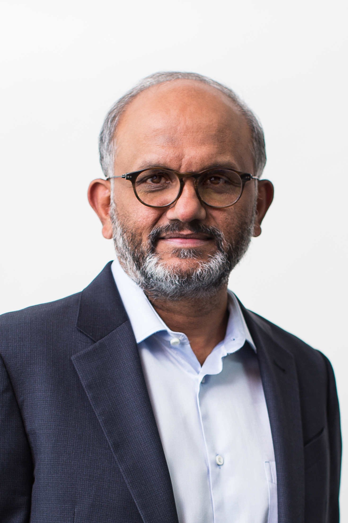 Portrait officiel de Shantanu Narayen. © Adobe