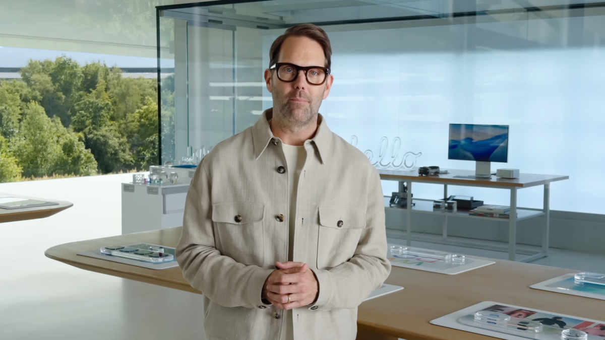 Alan Dye, lors de la présentation de Liquid Glass en juin 2025 ©Apple