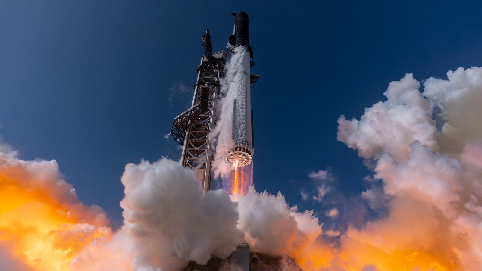 Starship lors de son 13e vol d'essai. ©SpaceX