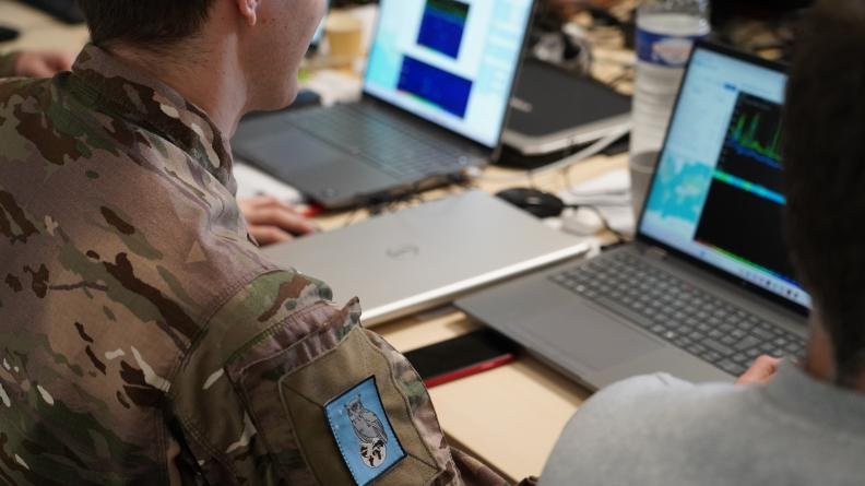 La cyberdéfense française s'entraîne à maîtriser la guerre électromagnétique ©COMCYBER