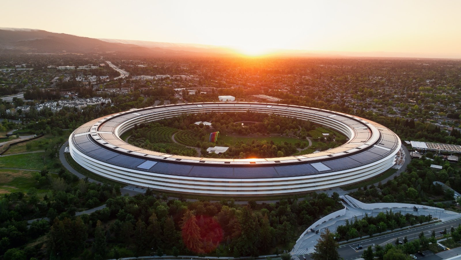 1,5 milliard d'abonnements, des profits en hausse de 27%, Apple explose les records ©Shutterstock