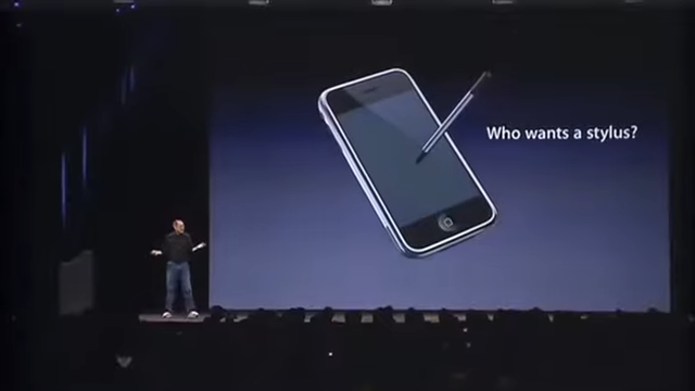 Steve Jobs avait déjà résolu le problème en 2007. © Apple