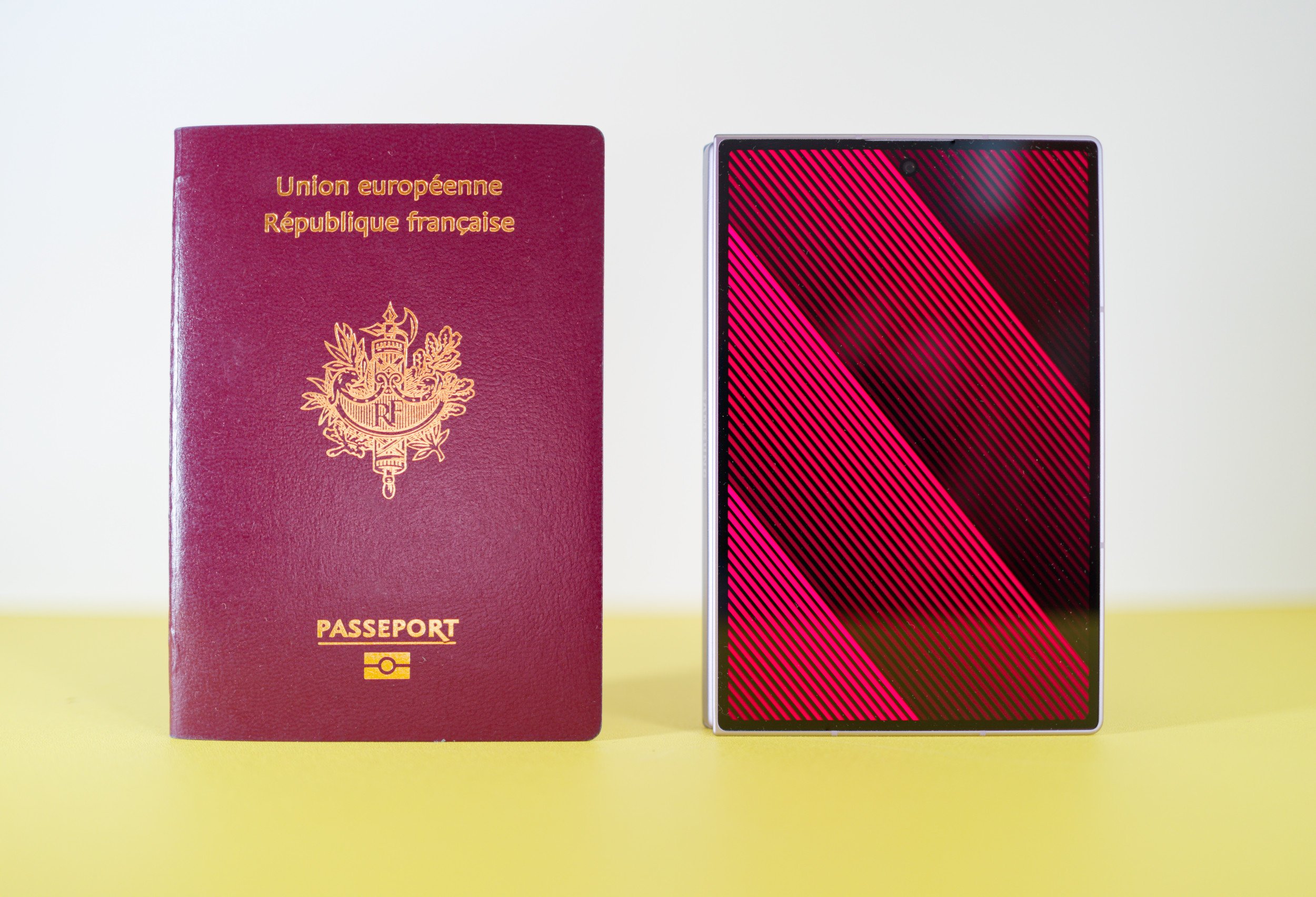 Quand Samsung parle de format passeport, il a tout à fait raison © Marc Mitrani pour Clubic