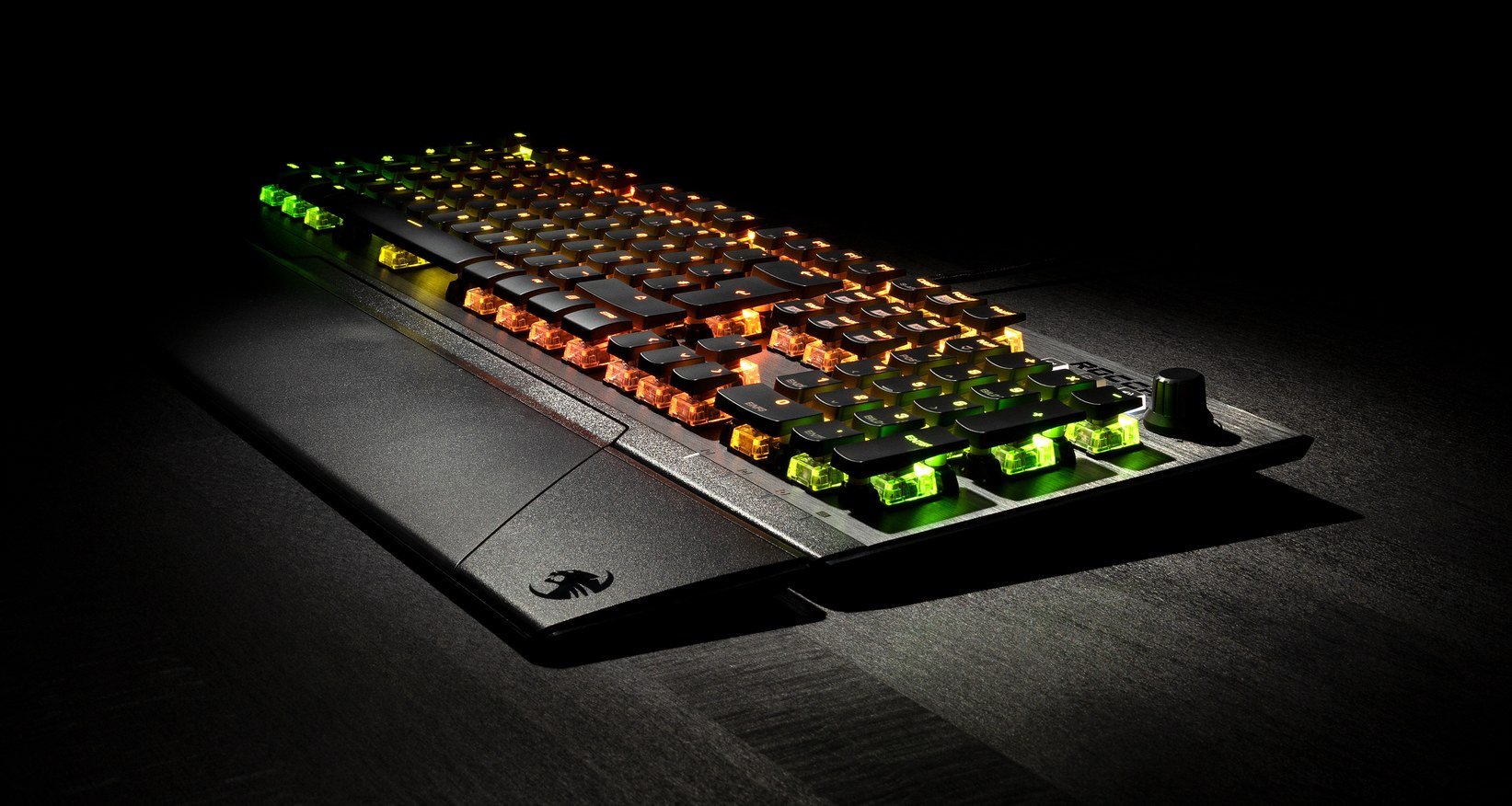 Le Roccat Vulcan 121 AIMO en promo chez Amazon.