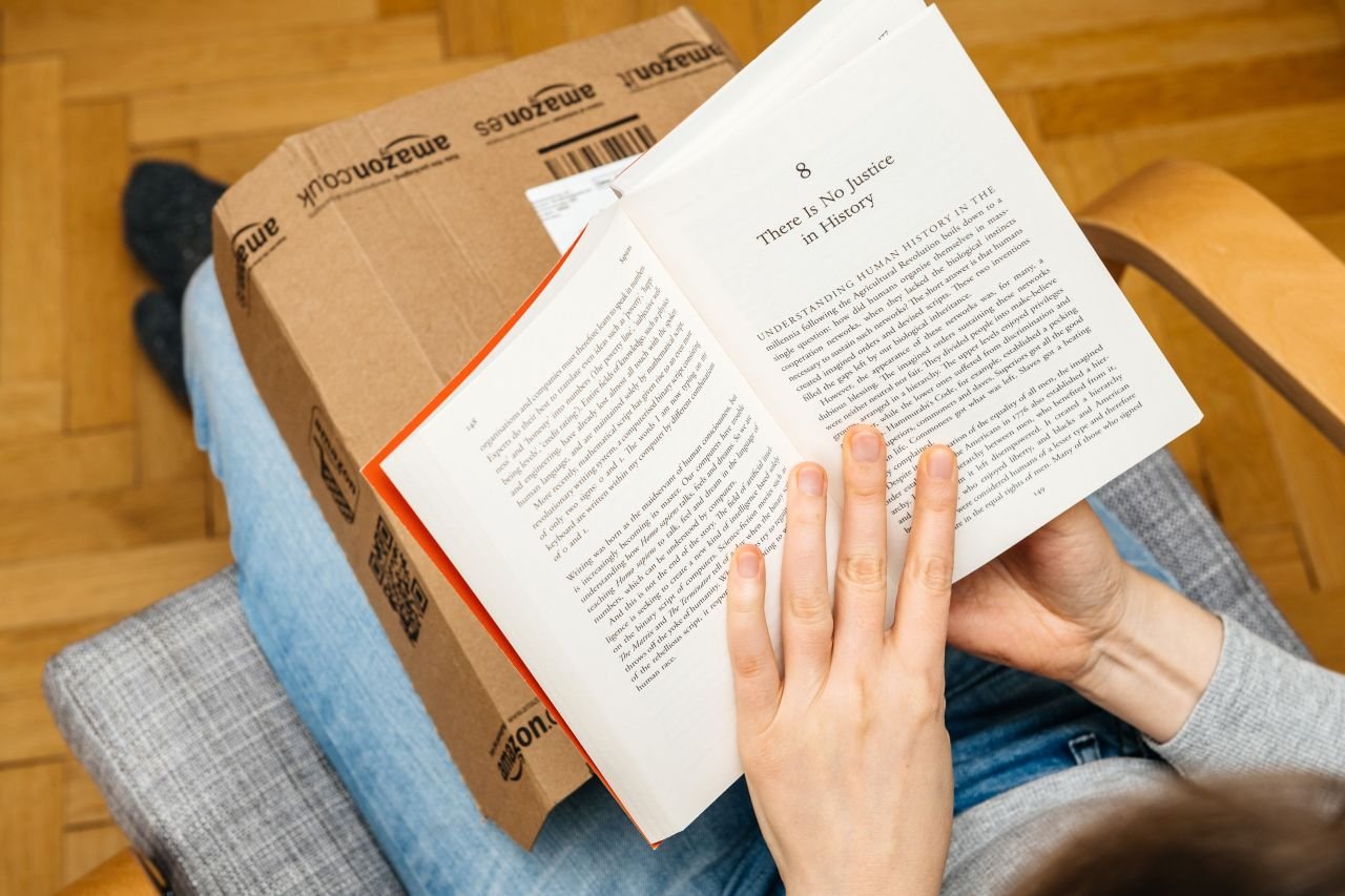 Récupérer ses commandes de livres dans un locker Amazon déplaît au Médiateur du Livre - ©Hadrian / Shutterstock