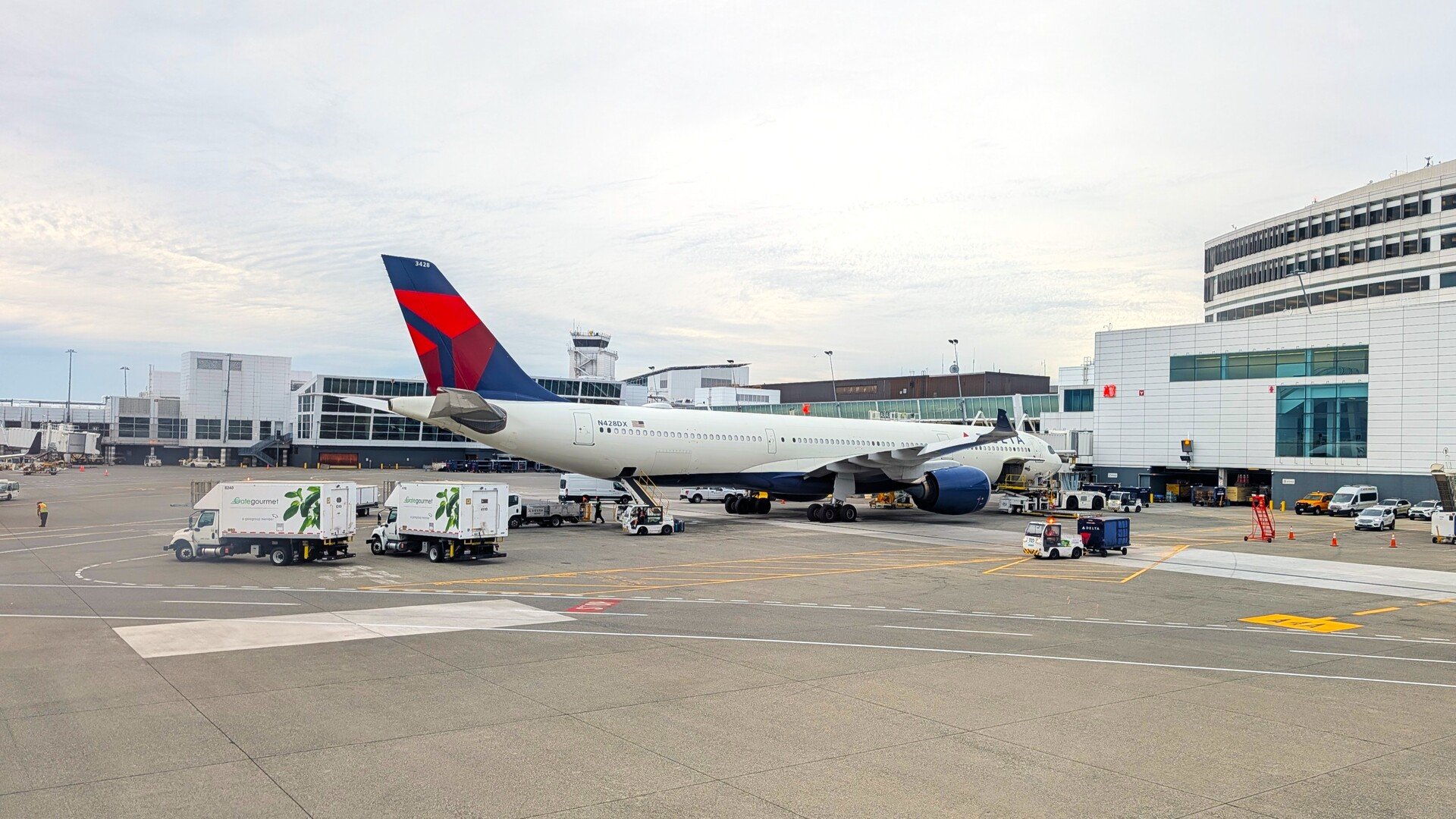 Sur le tarmac, tout roule. En ligne, l'infrastructure des aéroports se lit pourtant plus facilement que prévu. Ici, l'aéroport de Seattle-Tacoma, à titre d'illustration. © Alexandre Boero / Clubic