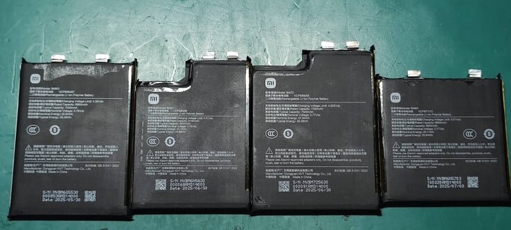 Les batteries des Xiaomi 17, 17 Pro, 17 Pro Max et Ultra. ©Weibo