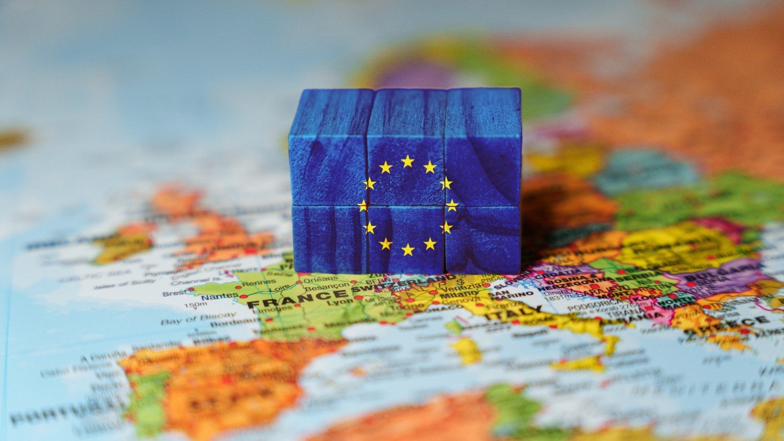 En France, 56 % des organisations passent par des prestataires non européens. Et moins d'une sur deux peut migrer un compte sans dépendre de ce prestataire - ©Rokas Tenys / Shutterstock