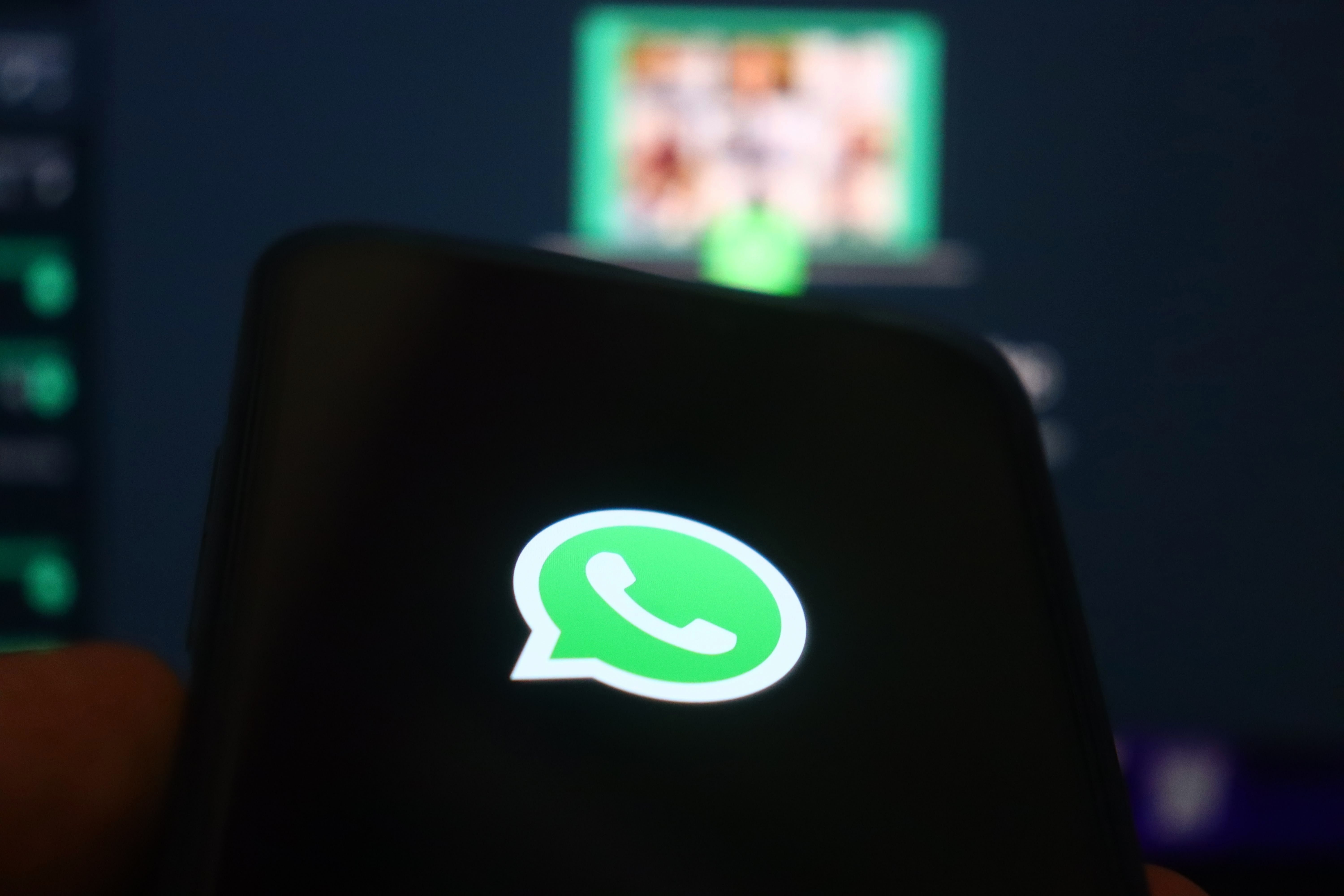 L'application teste actuellement un système de fils de discussion similaire à celui de Slack, permettant d'organiser les réponses de manière structurée. © Shutterstock