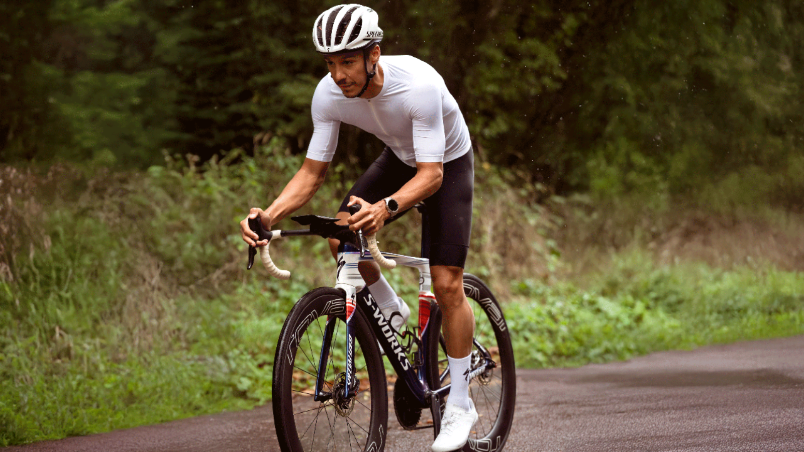 Les HUAWEI Watch GT 6 et GT 6 Pro combinent autonomie solide, données fiables et outils dédiés pour booster vos performances à vélo, en ville comme sur route ©HUAWEI