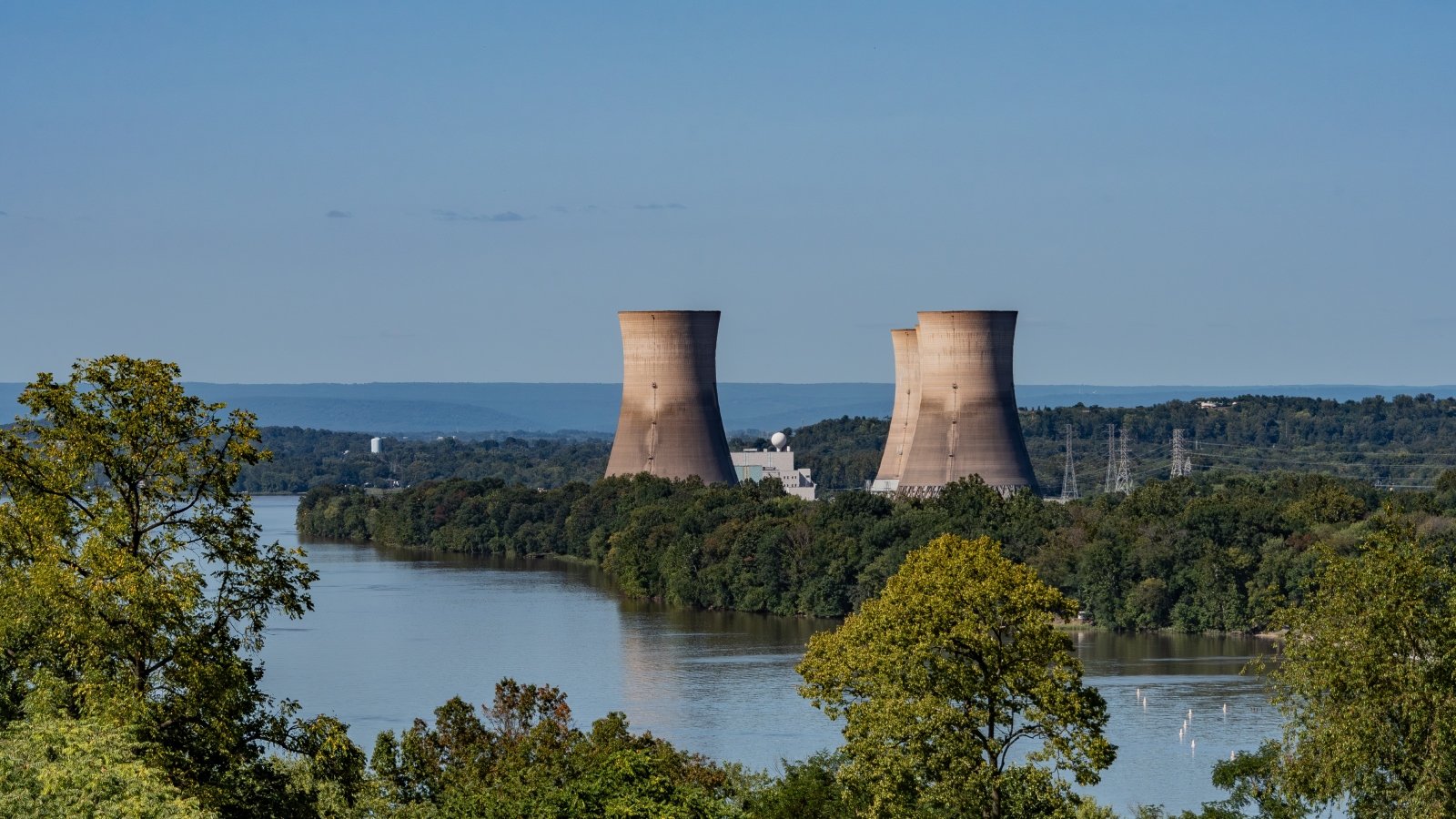 Les géants de l'IA se ruent sur l'énergie nucléaire. ©Walt Bilous / Shutterstock