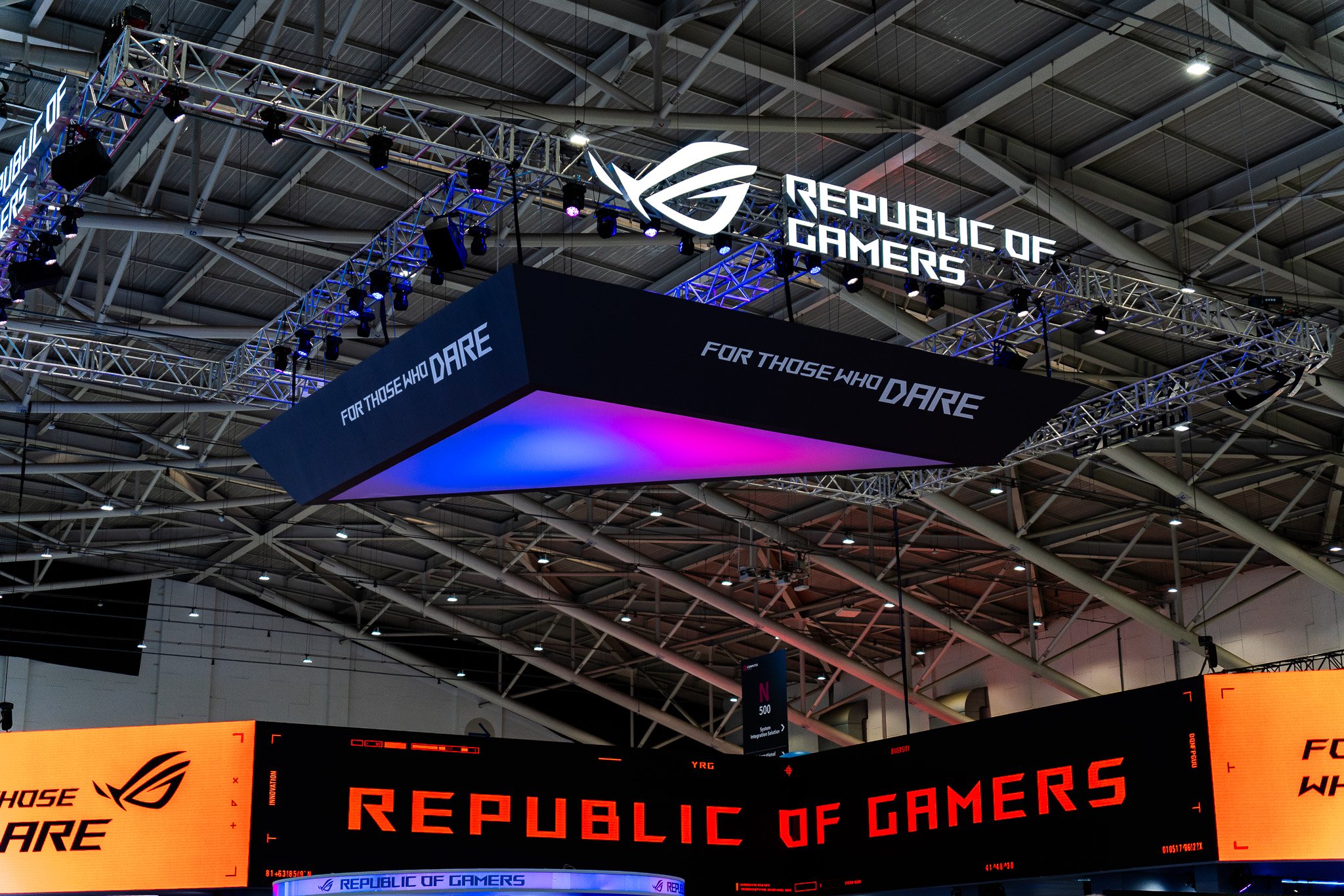 Logo ROG sur le stand d'ASUS au Computex 2025 // © Nathan Le Gohlisse pour Clubic