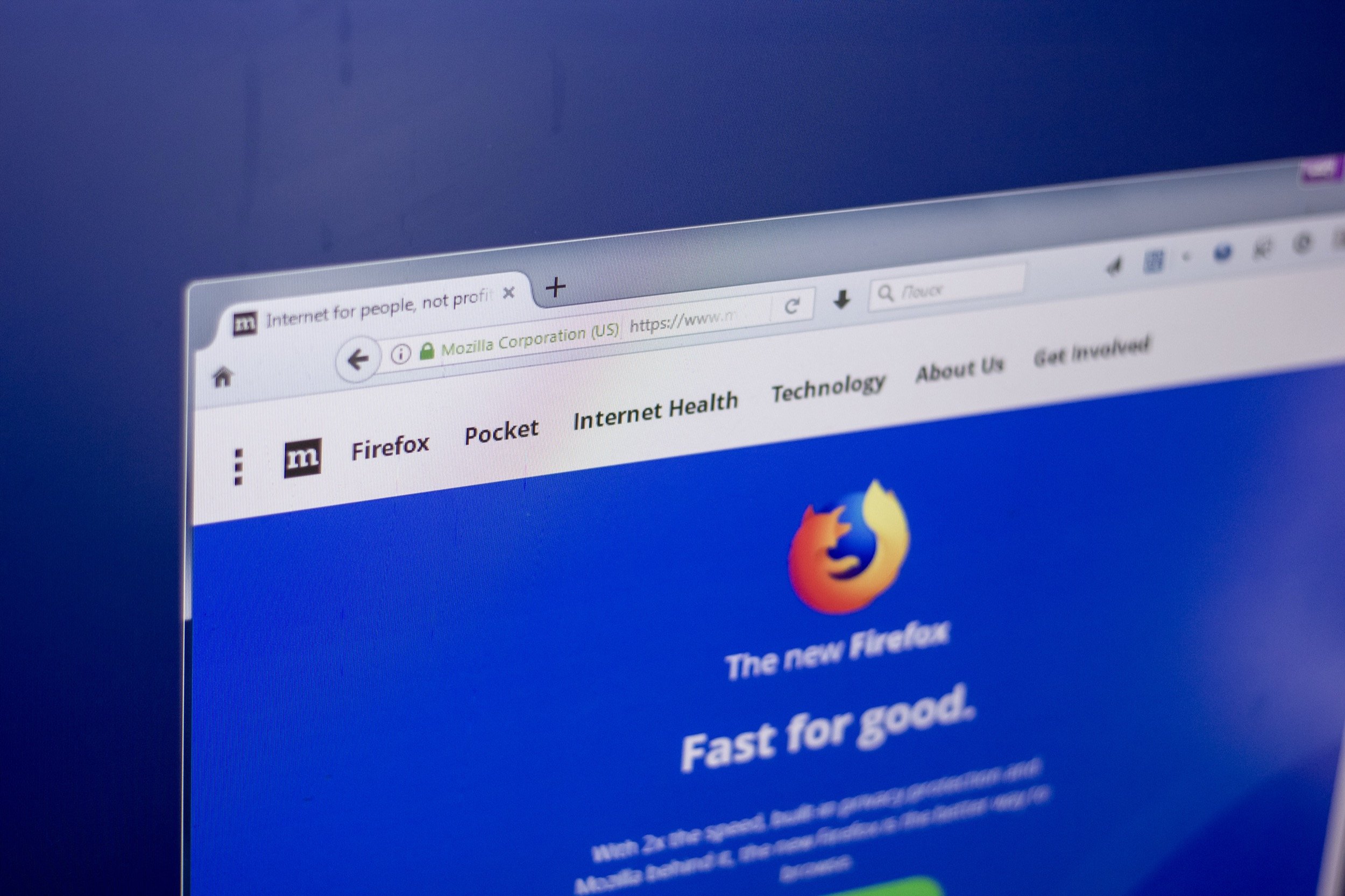 Firefox ne peut toujours pas se passer de Google, même pour la recherche visuelle. © Sharaf Maksumov / Shutterstock