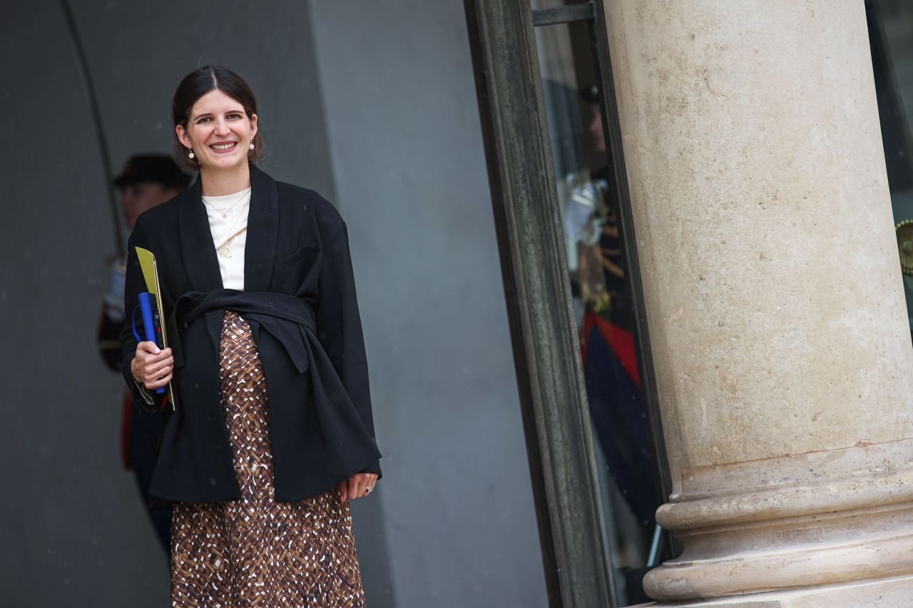 Clara Chappaz, ministre déléguée au Numérique, ne se laisse pas faire par les sites X qui ne respectent pas la loi SREN et la vérification de l'âge - ©Antonin Albert / Shutterstock