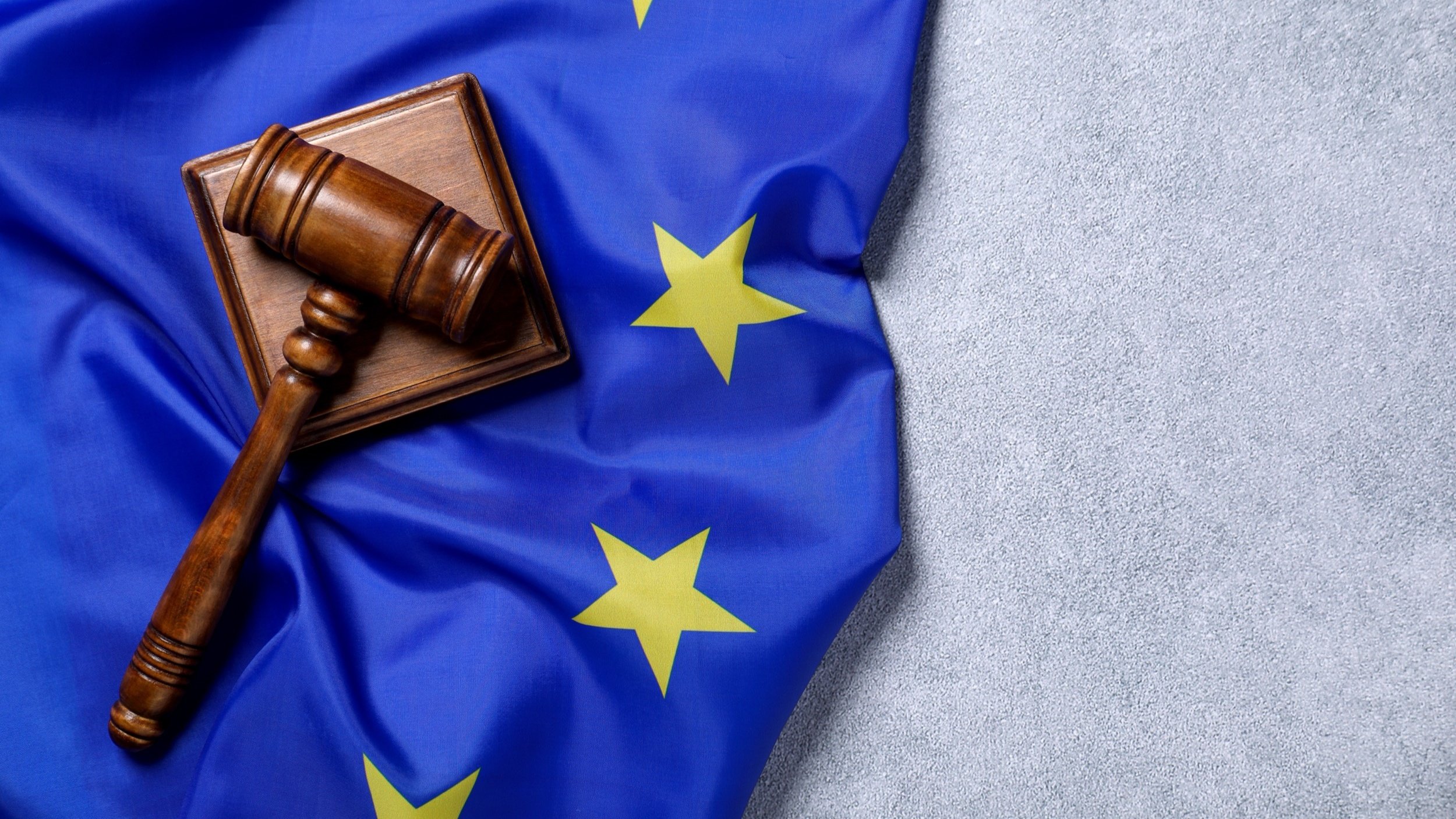 Droit d’auteur et contournement des géoblocages, la CJUE écarte la responsabilité des VPN. © New Africa / Shutterstock