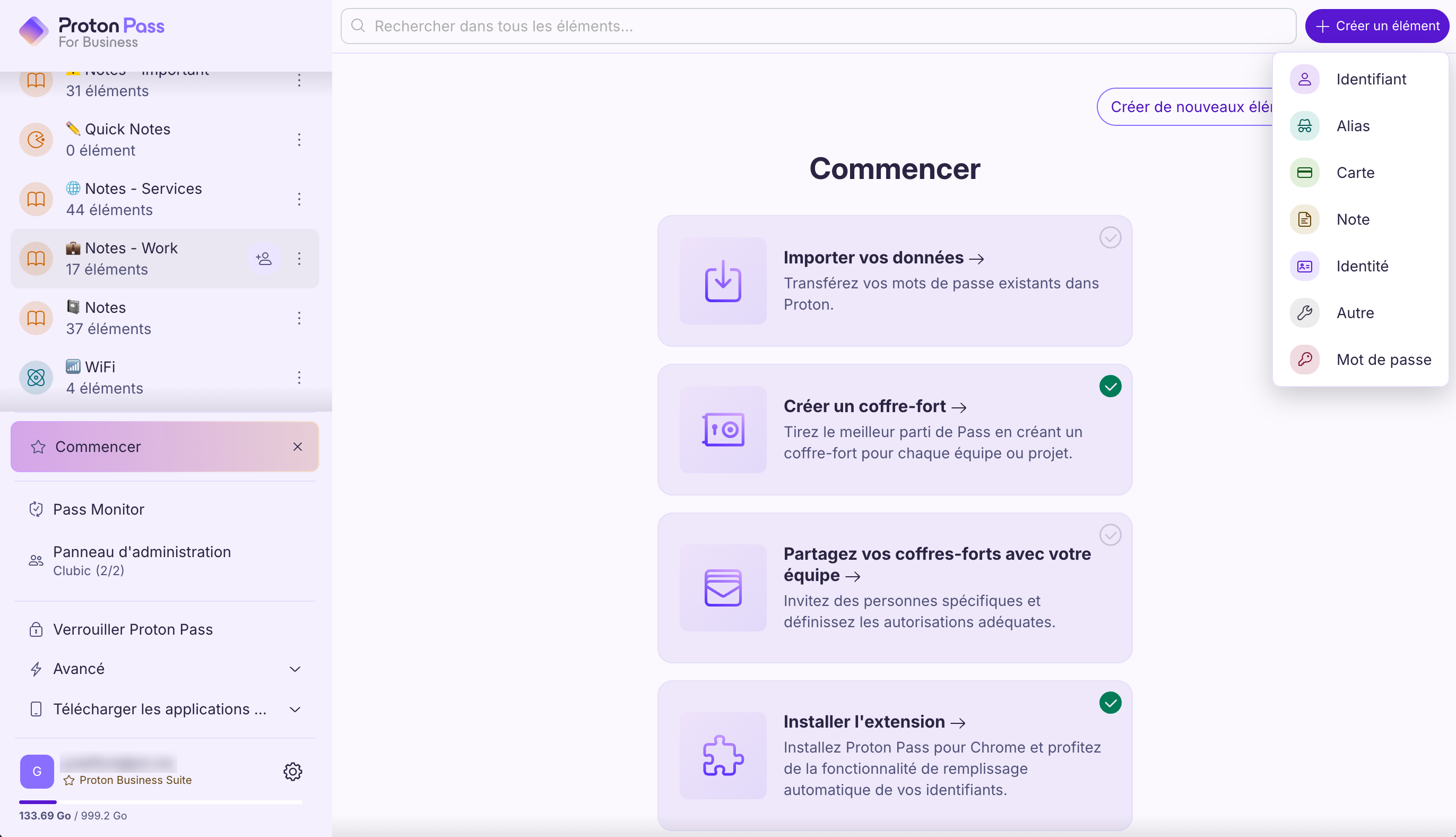 Proton Pass for Business centralise la gestion des identifiants de l'entreprise dans une interface intuitive. © Clubic