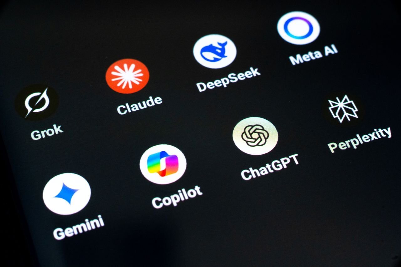 L'étude a rassemblé 600 volontaires, 12 requêtes différentes, trois outils d'IA, et près de 3 000 réponses collectées puis normalisées - ©PJ McDonnell / Shutterstock