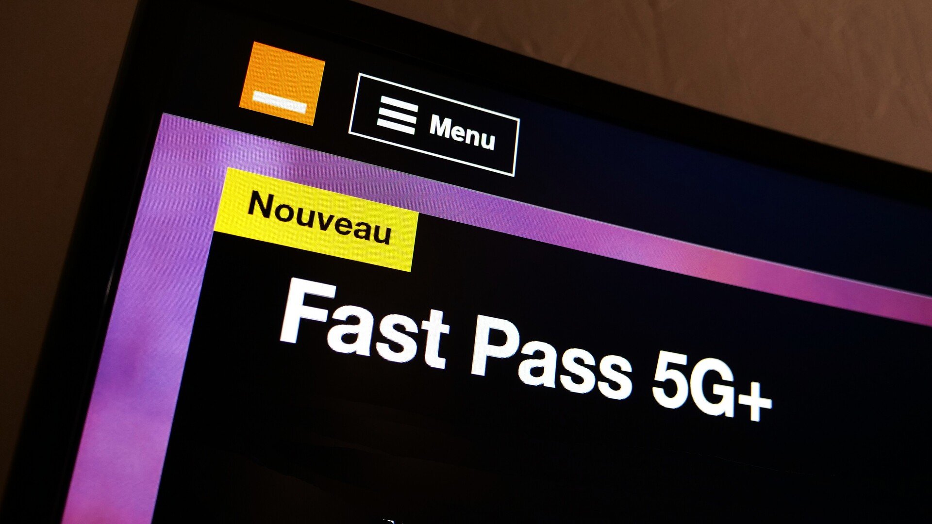 Avec le Fast Pass 5G+, Orange promet une connexion plus fluide dans la foule, moyennant 5 euros. © Alexandre Boero / Clubic