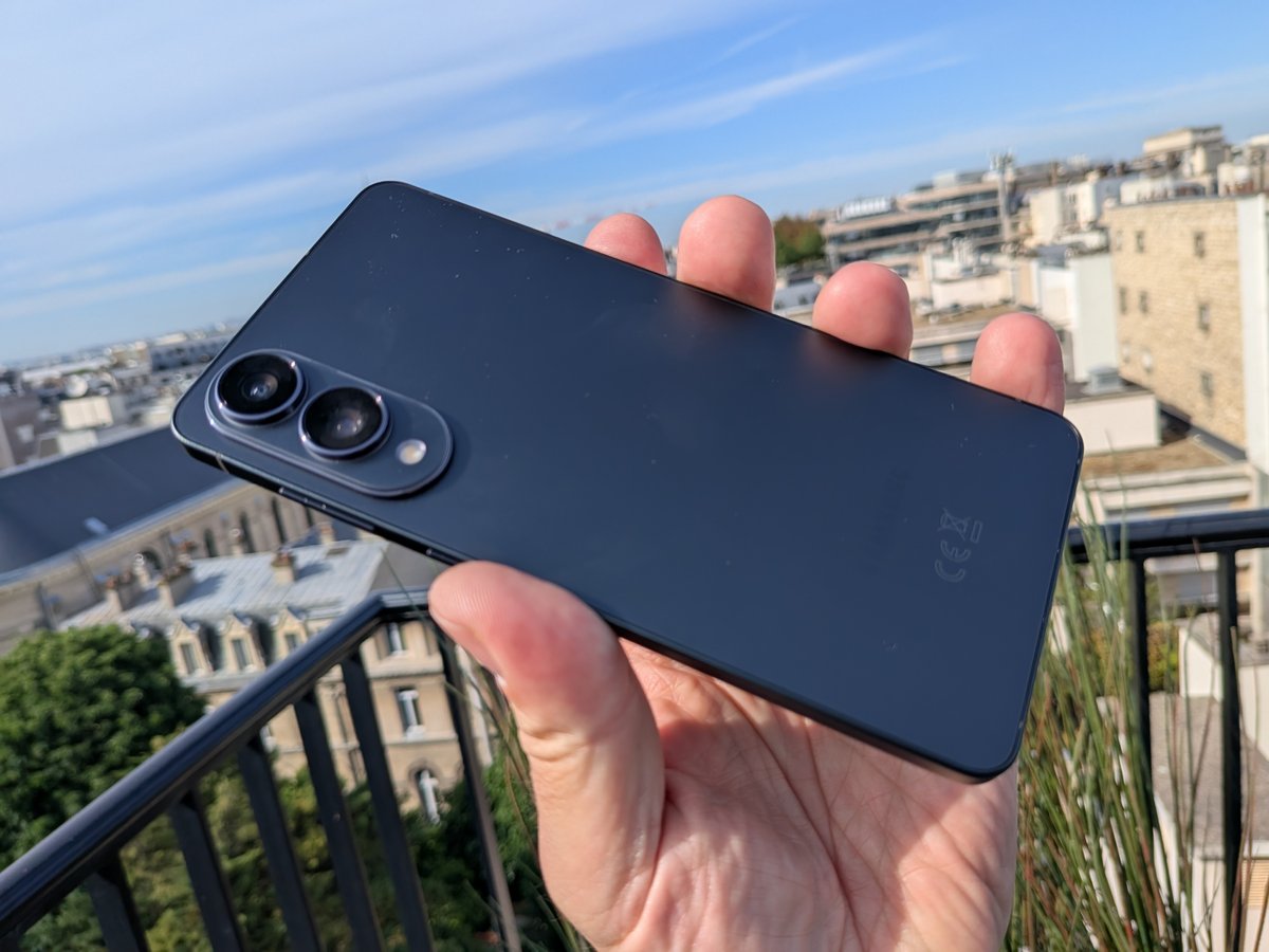 Le Samsung Galaxy S25 Edge a de la gueule, sa finesse est bluffante ! © Nicolas Guyot / Clubic