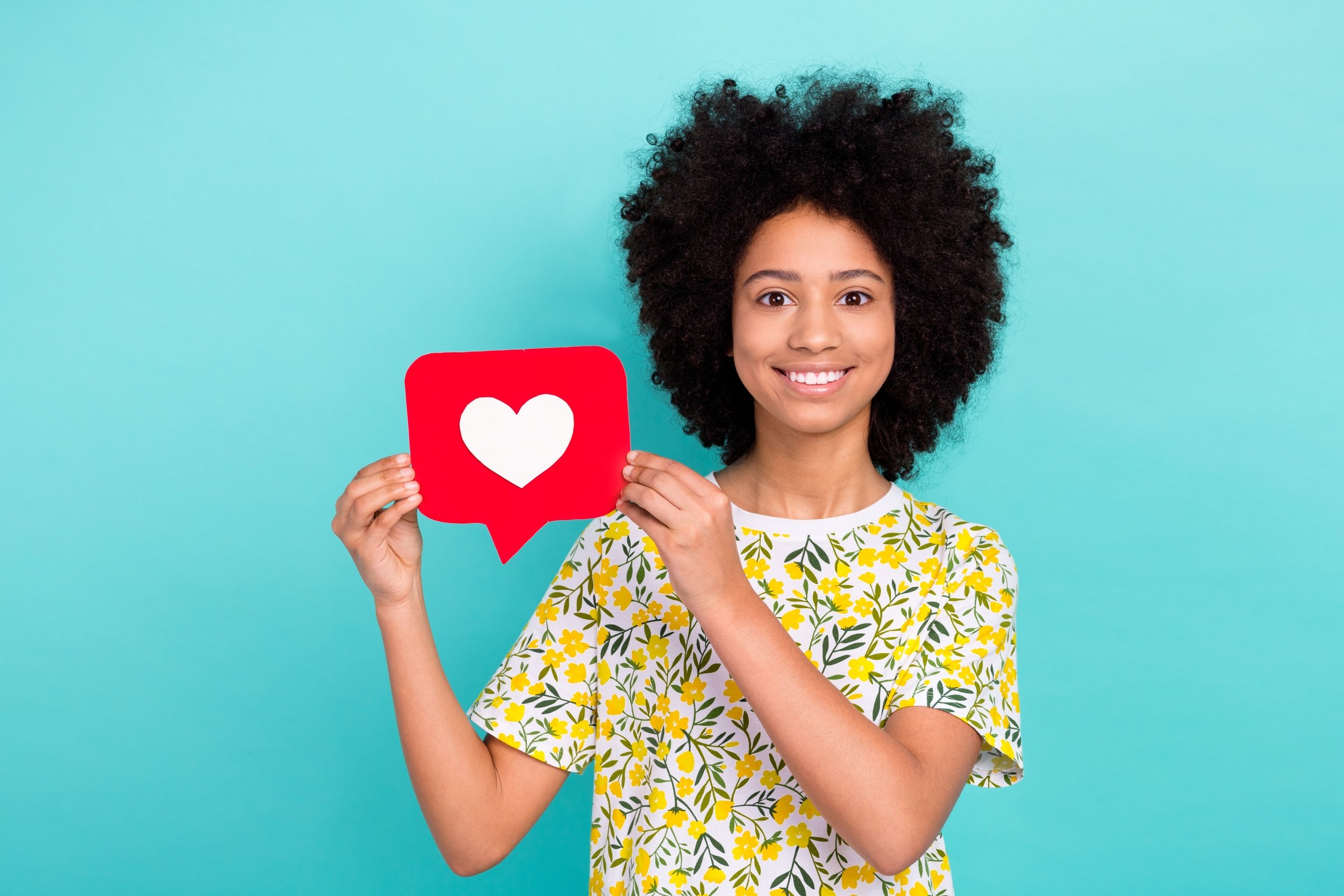 L’humour, la cuisine et la mode figurent parmi les thématiques les plus suivies en 2025 - © Roman Samborskyi / Shutterstock