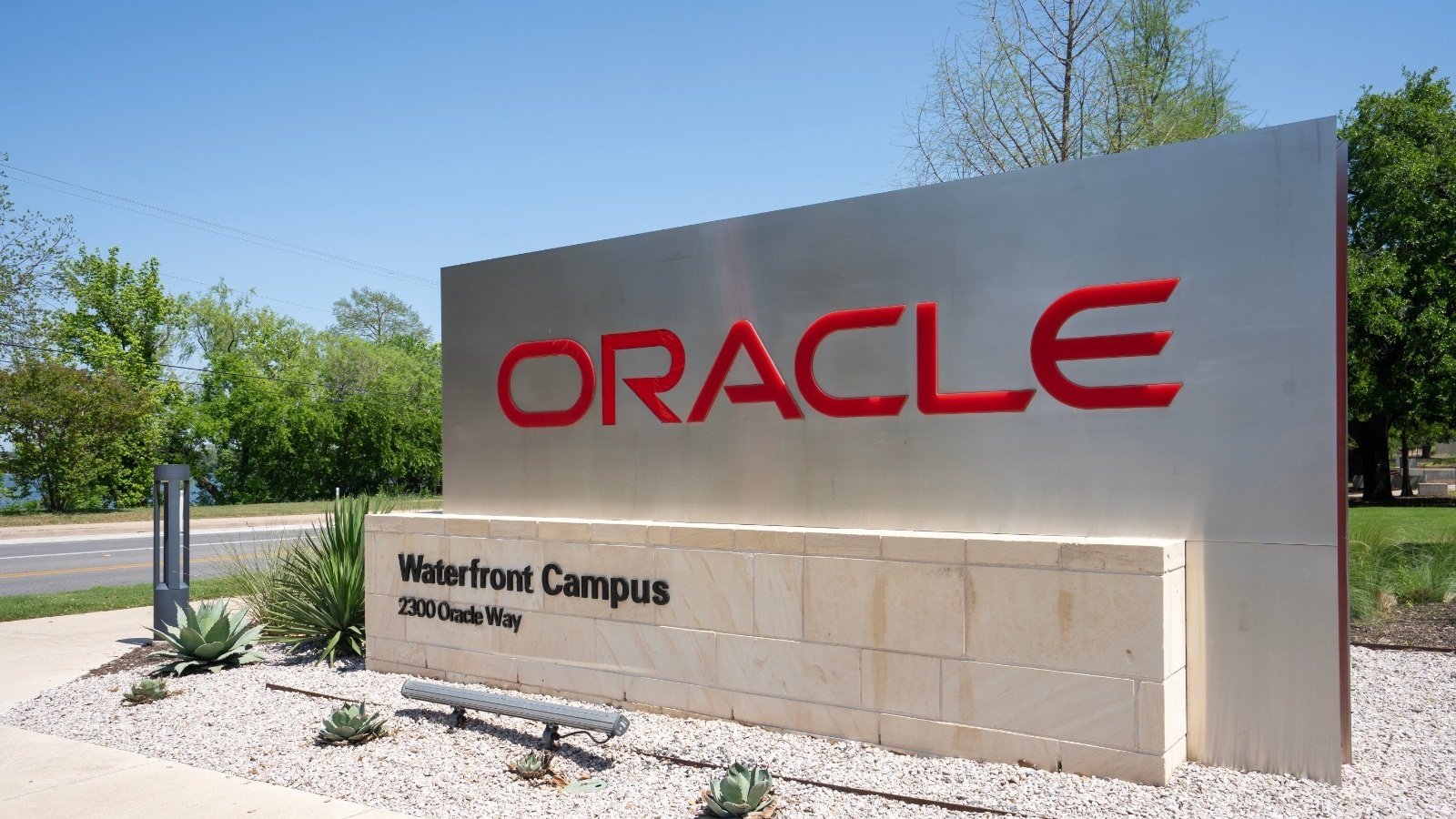 L’Europe examine les licences d’Oracle sur fond de bataille autour du cloud - ©Tada Images / Shutterstock