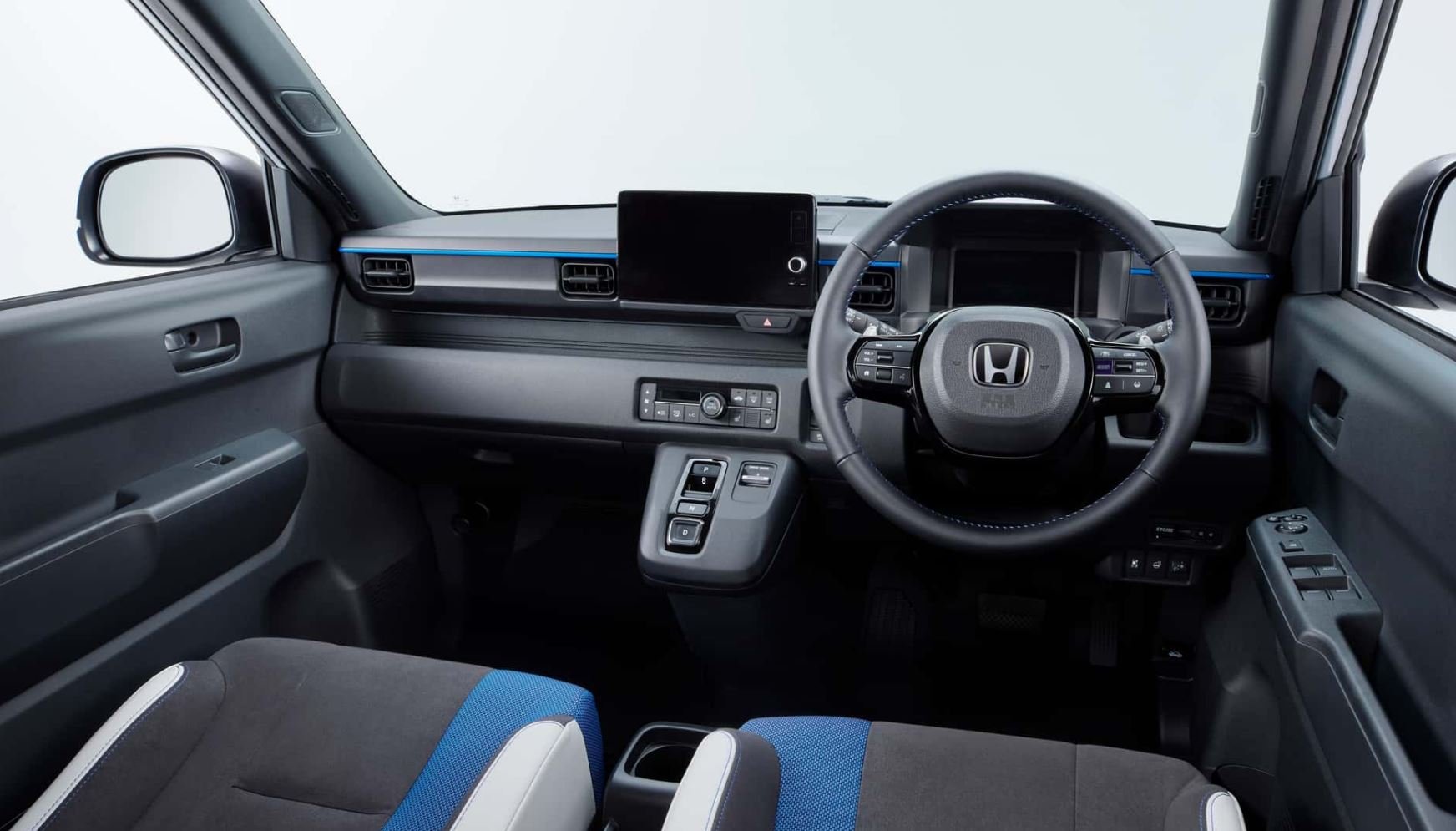 Un intérieur résolument sportif (et à l'ancienne) pour cette petite Super One. ©Honda