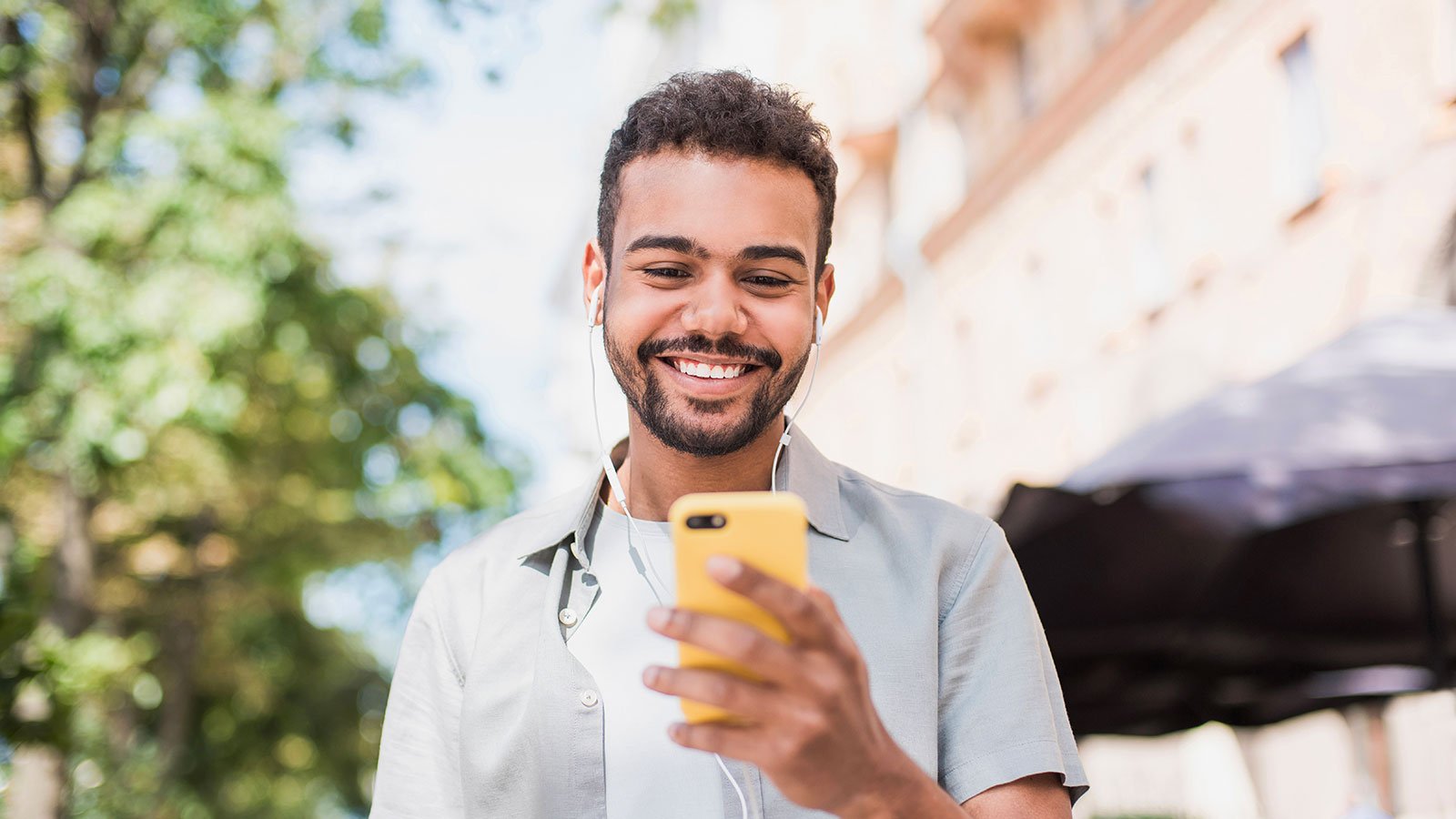 A 6,99€ par mois, ce forfait 5G avec 80 Go de data est une offre à ne pas rater. © RED by SFR