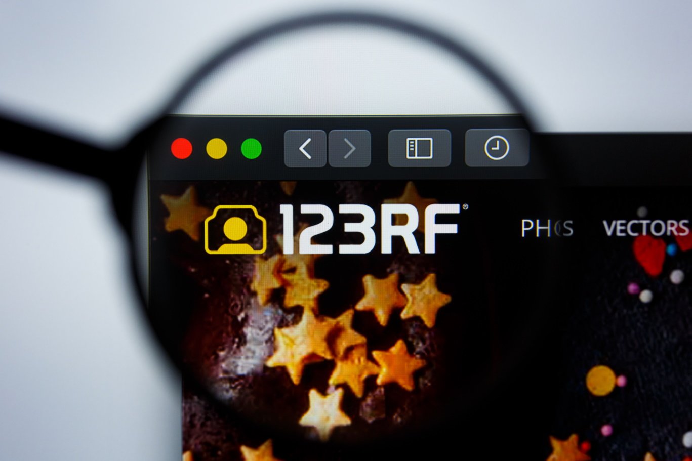 II.studio / Shutterstock.com