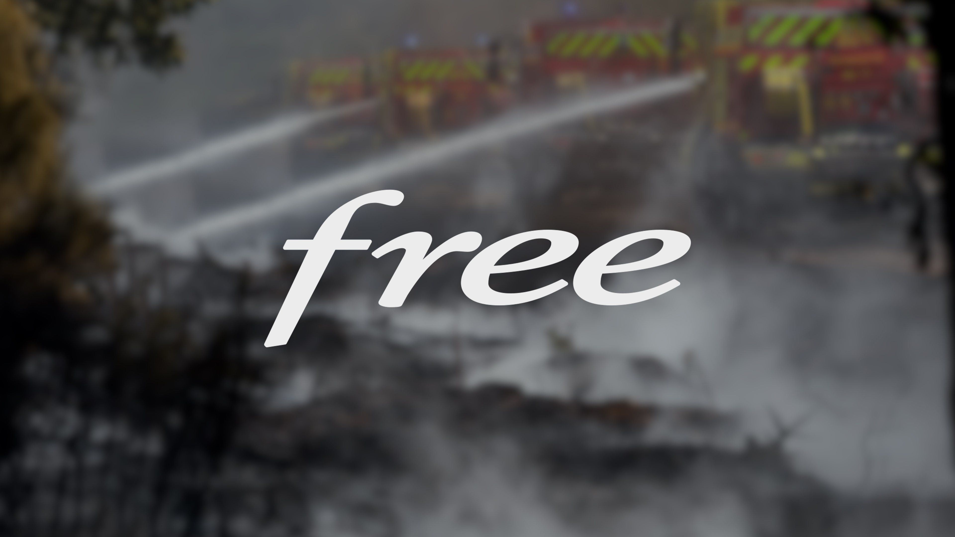 Face aux incendies, Free vient en aide à ses abonnés avec 200 Go offerts. © arafatmyt / Shutterstock / Clubic / Alexandre Boero