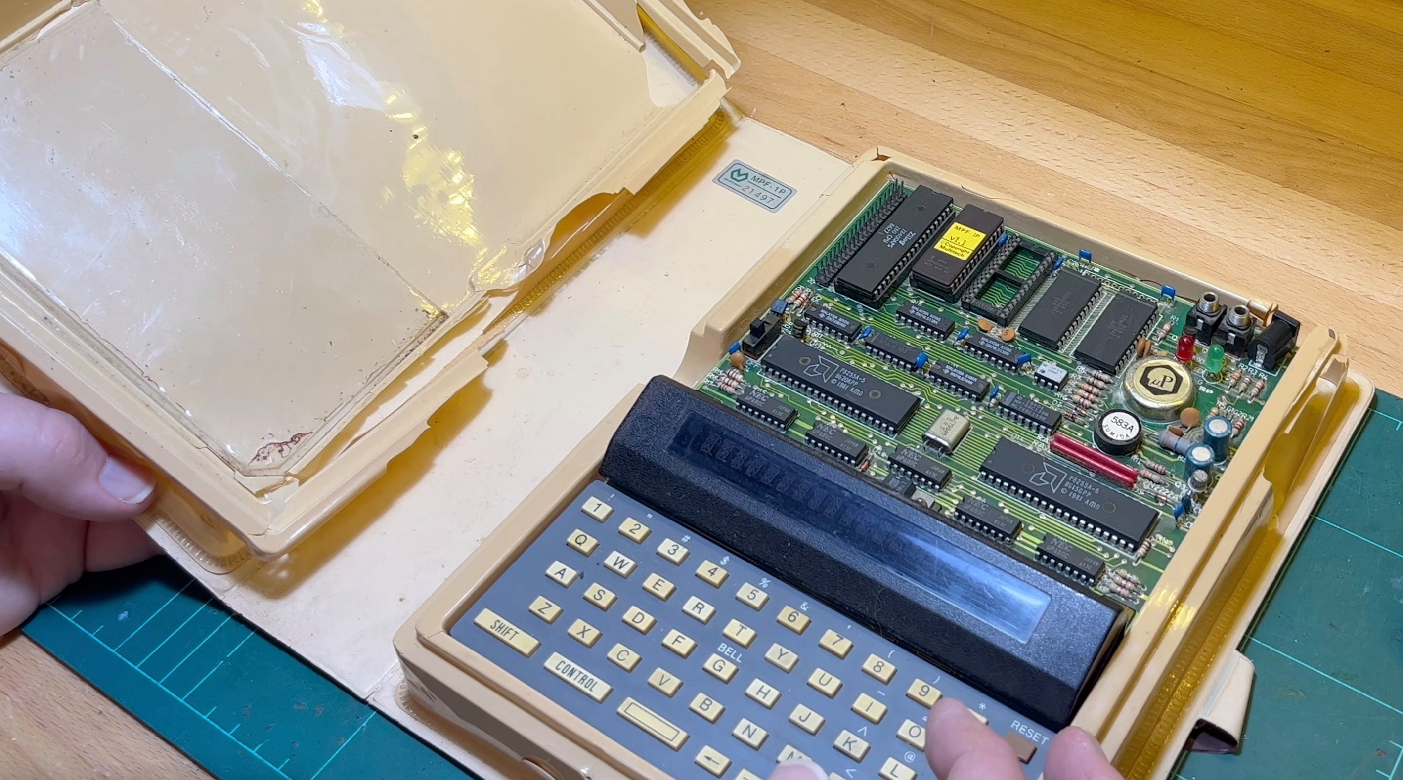 Le Micro-Professor MPF-I, lancé en 1981. © The Clueless Engineer/YouTube